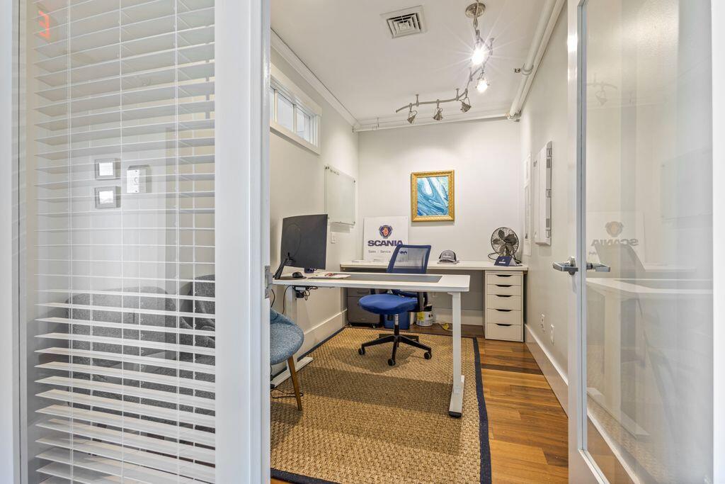 4 Townsend Avenue Property Photo 33