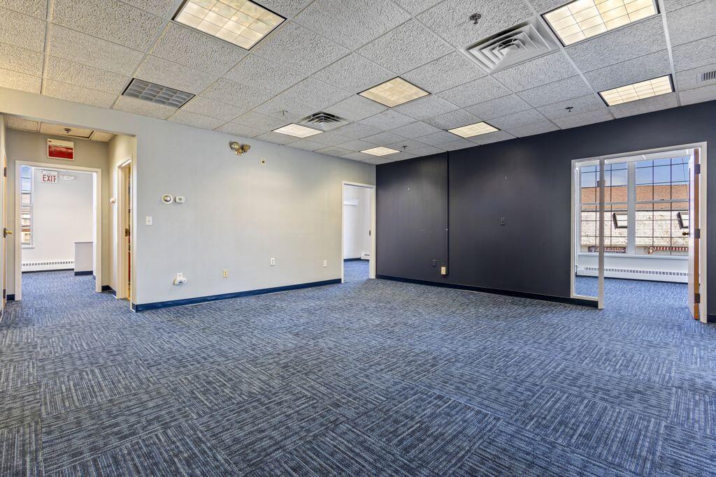 4 Townsend Avenue Property Photo 41