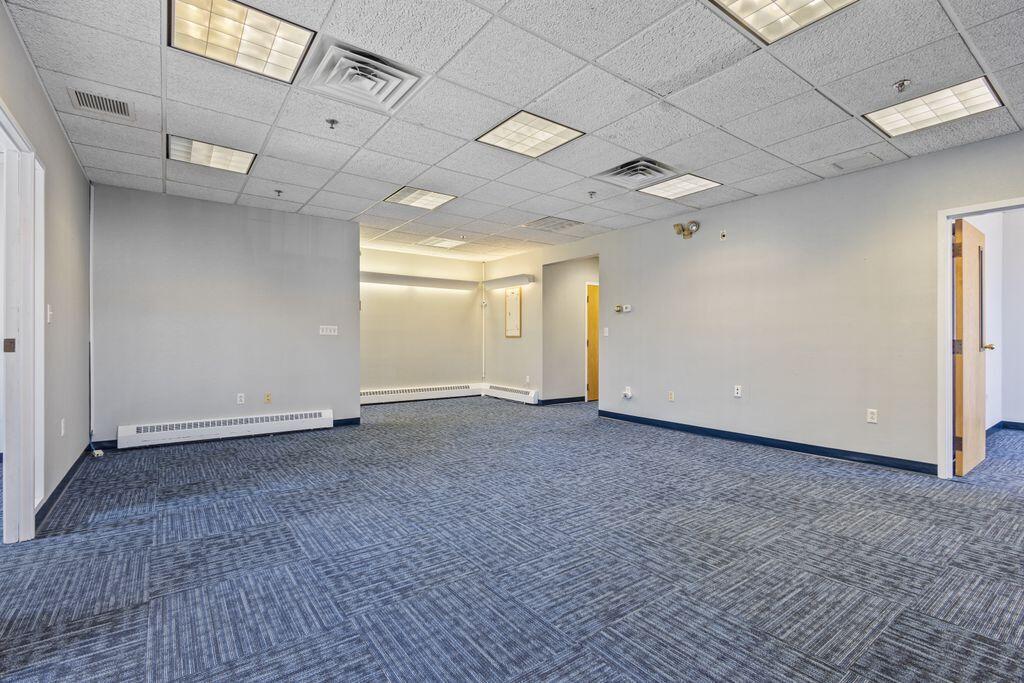 4 Townsend Avenue Property Photo 42