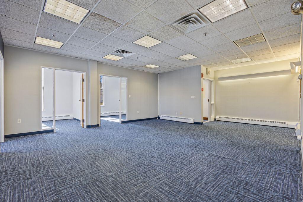 4 Townsend Avenue Property Photo 43