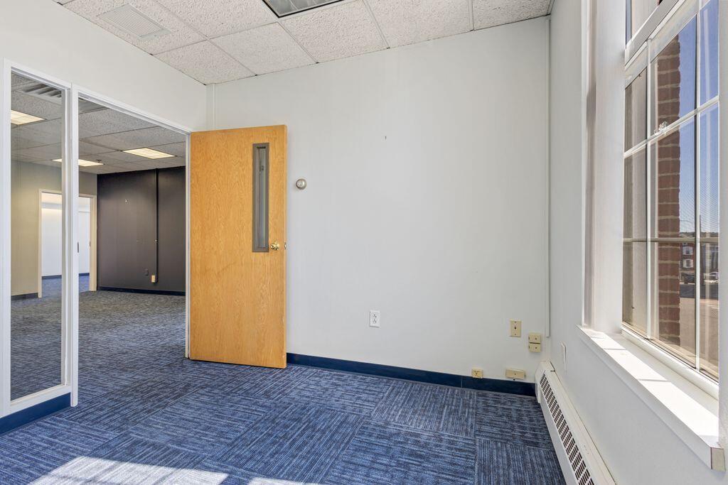 4 Townsend Avenue Property Photo 45