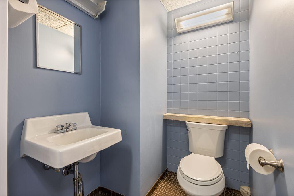 4 Townsend Avenue Property Photo 57