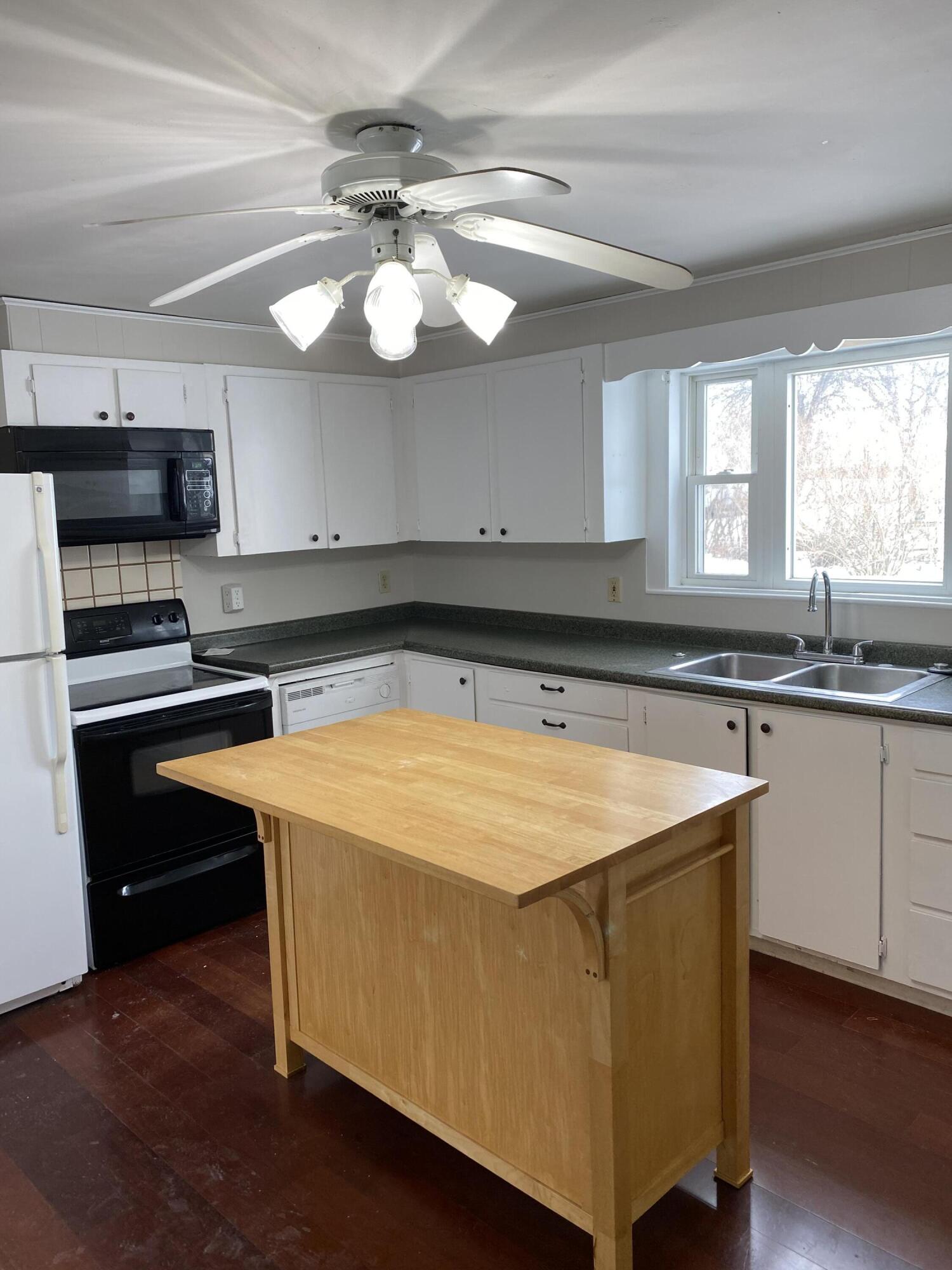 323 Broadway Property Photo 10