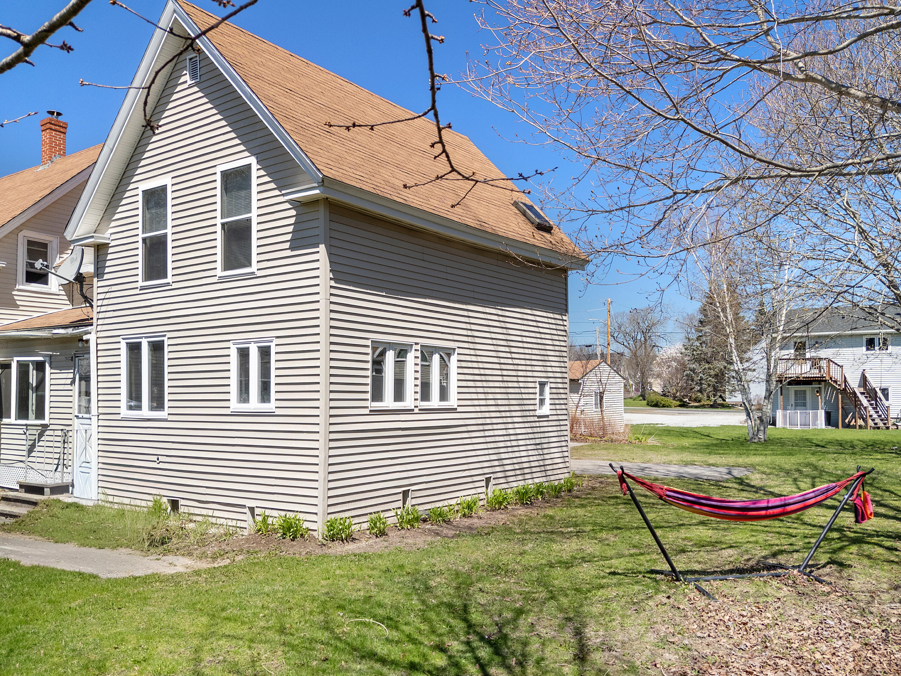 323 Broadway Property Photo 43