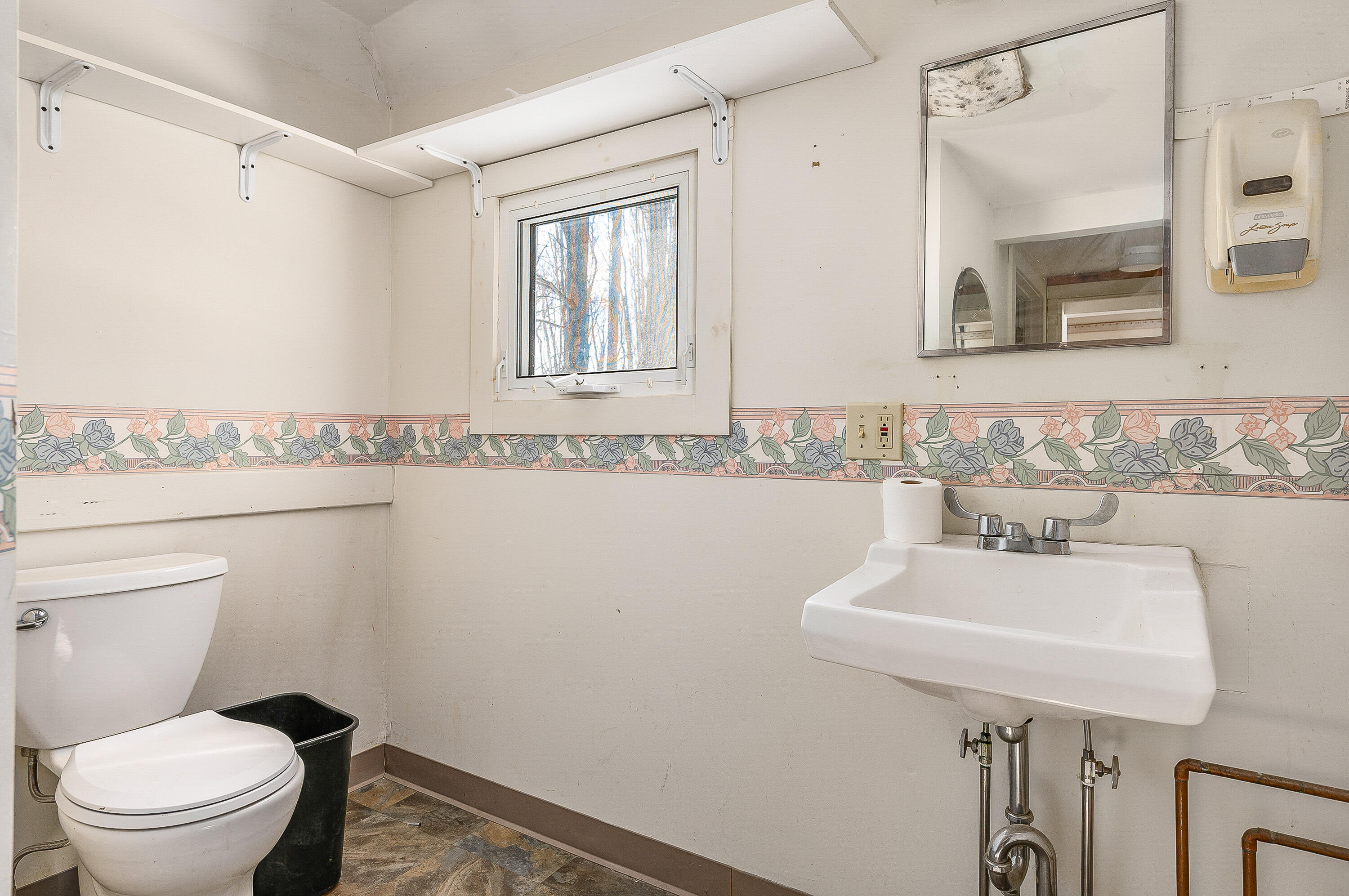 27 Ossipee Trail E 1 Property Photo 28