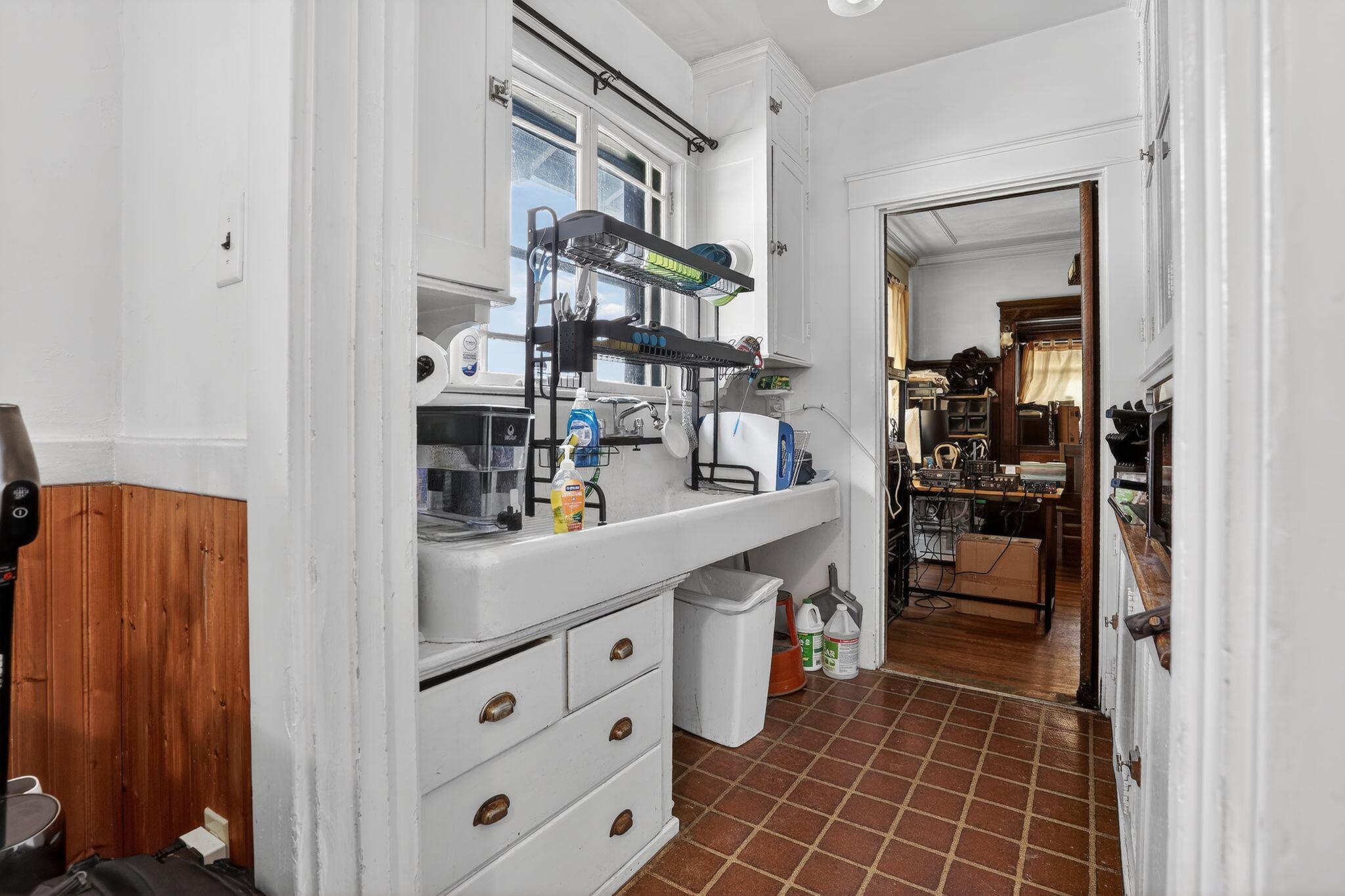 87 Main Street Property Photo 18
