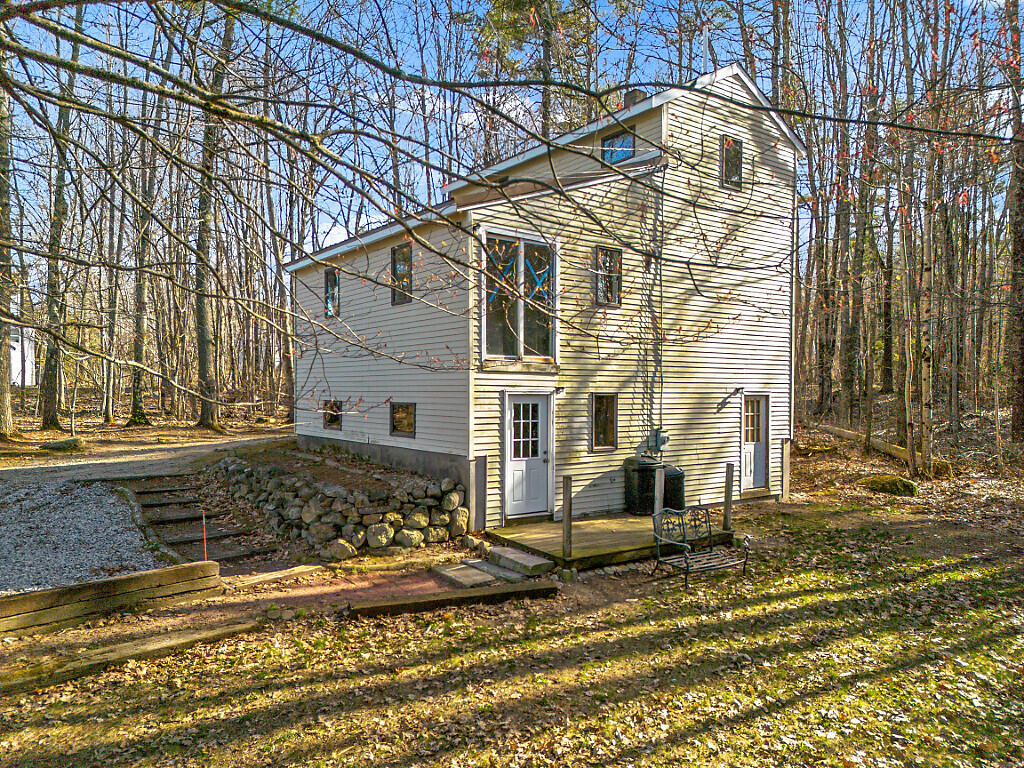 6 Lookout Lane Property Photo 2
