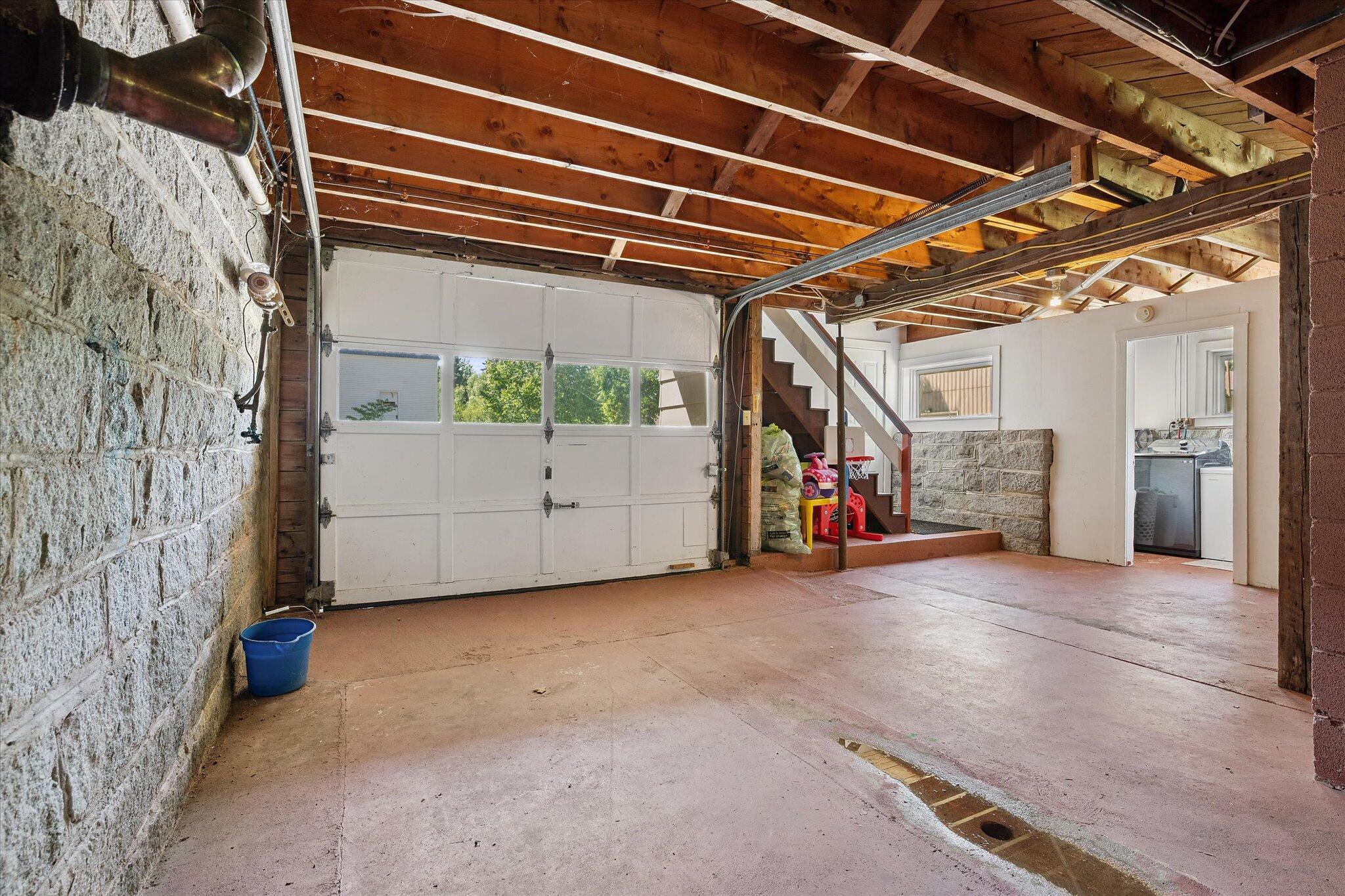 76 Taunton Drive Property Photo 26
