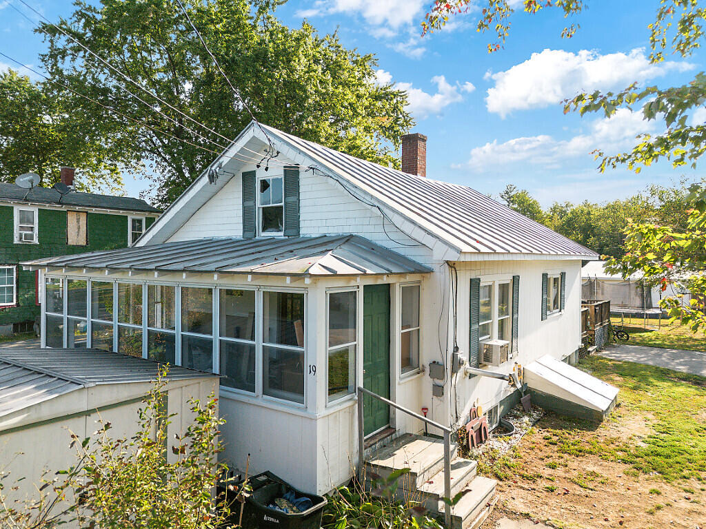 19 Summer Street Property Photo 2