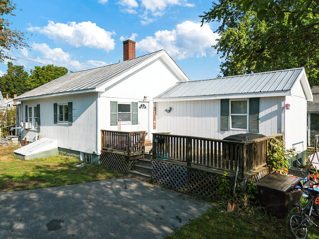 19 Summer Street Property Photo 4