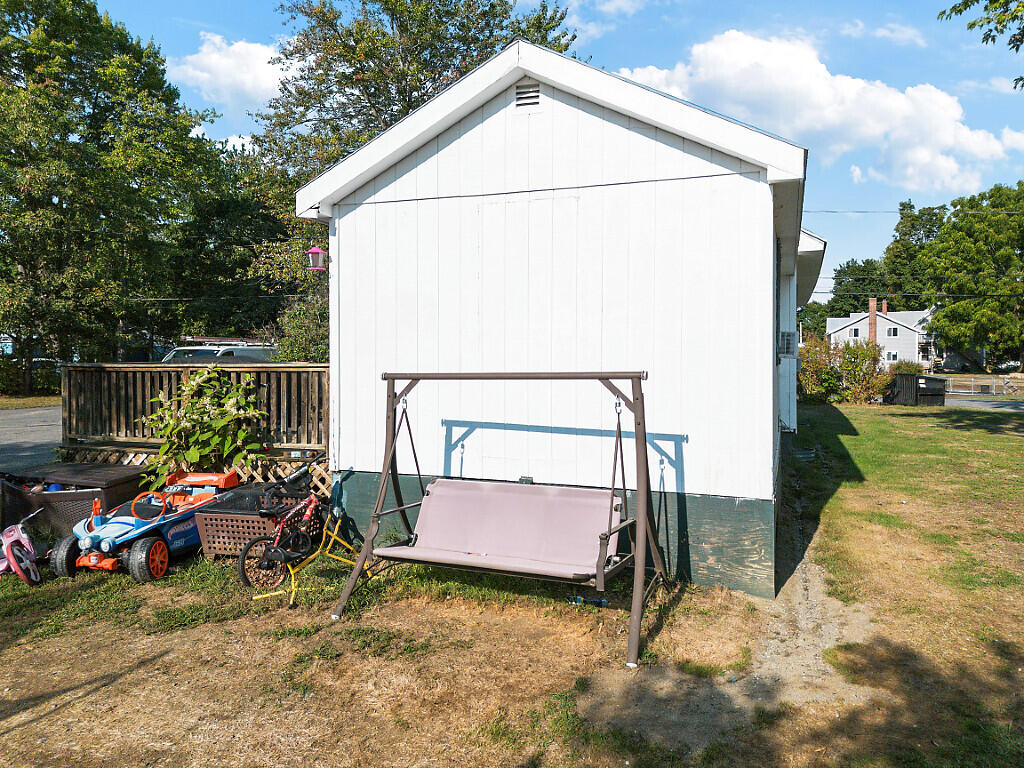 19 Summer Street Property Photo 5