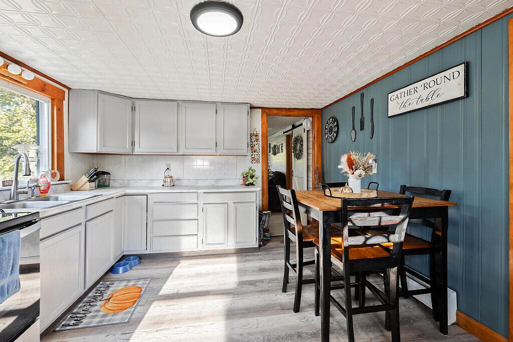 19 Summer Street Property Photo 13