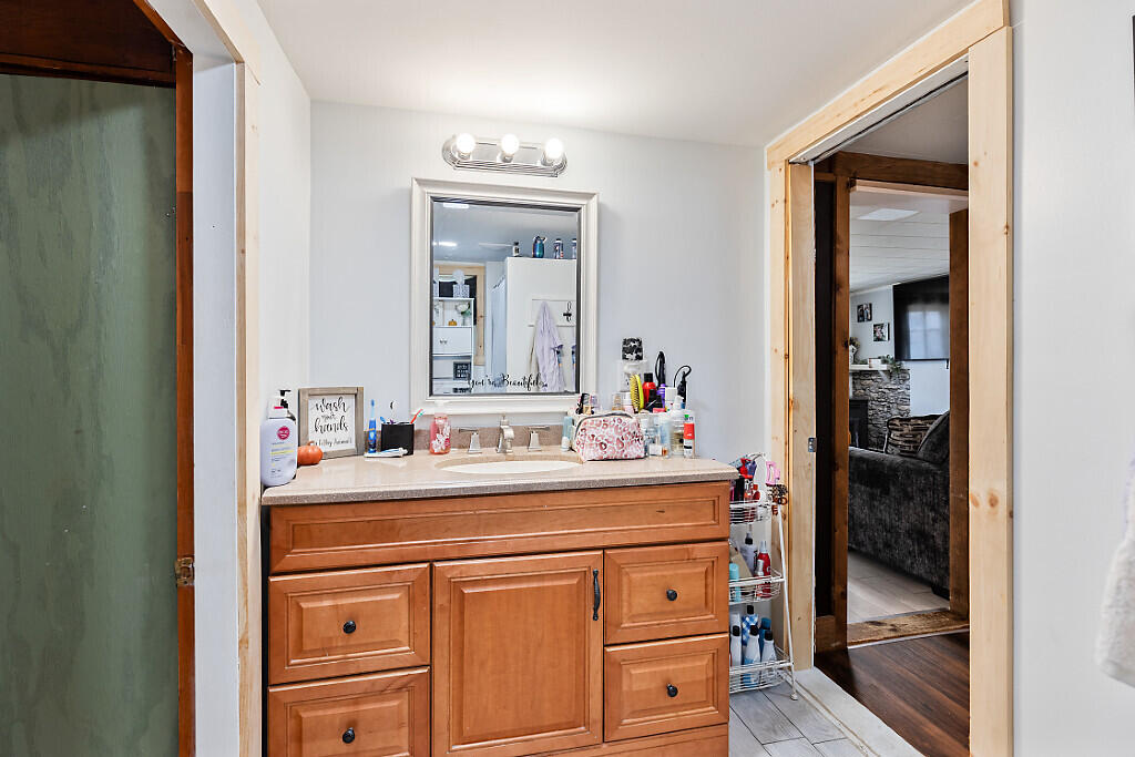 19 Summer Street Property Photo 23