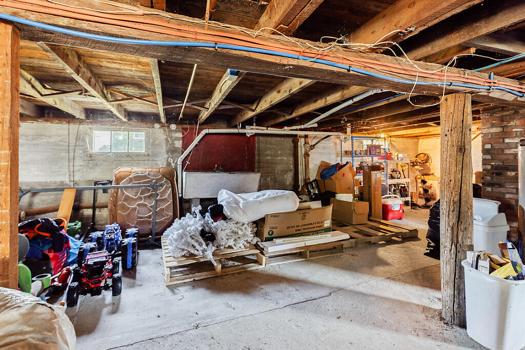 19 Summer Street Property Photo 30