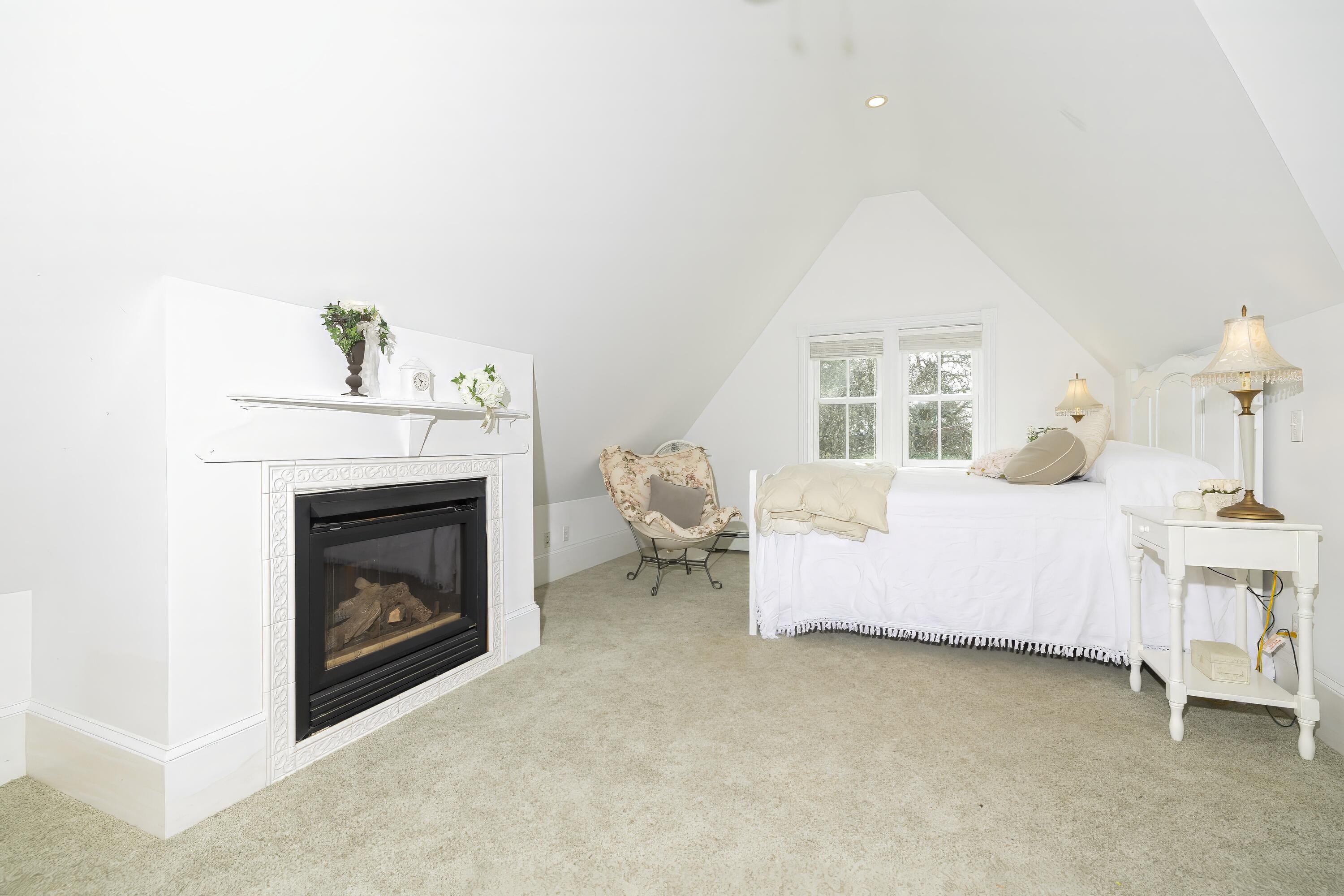 55 Ferry Road Property Photo 32