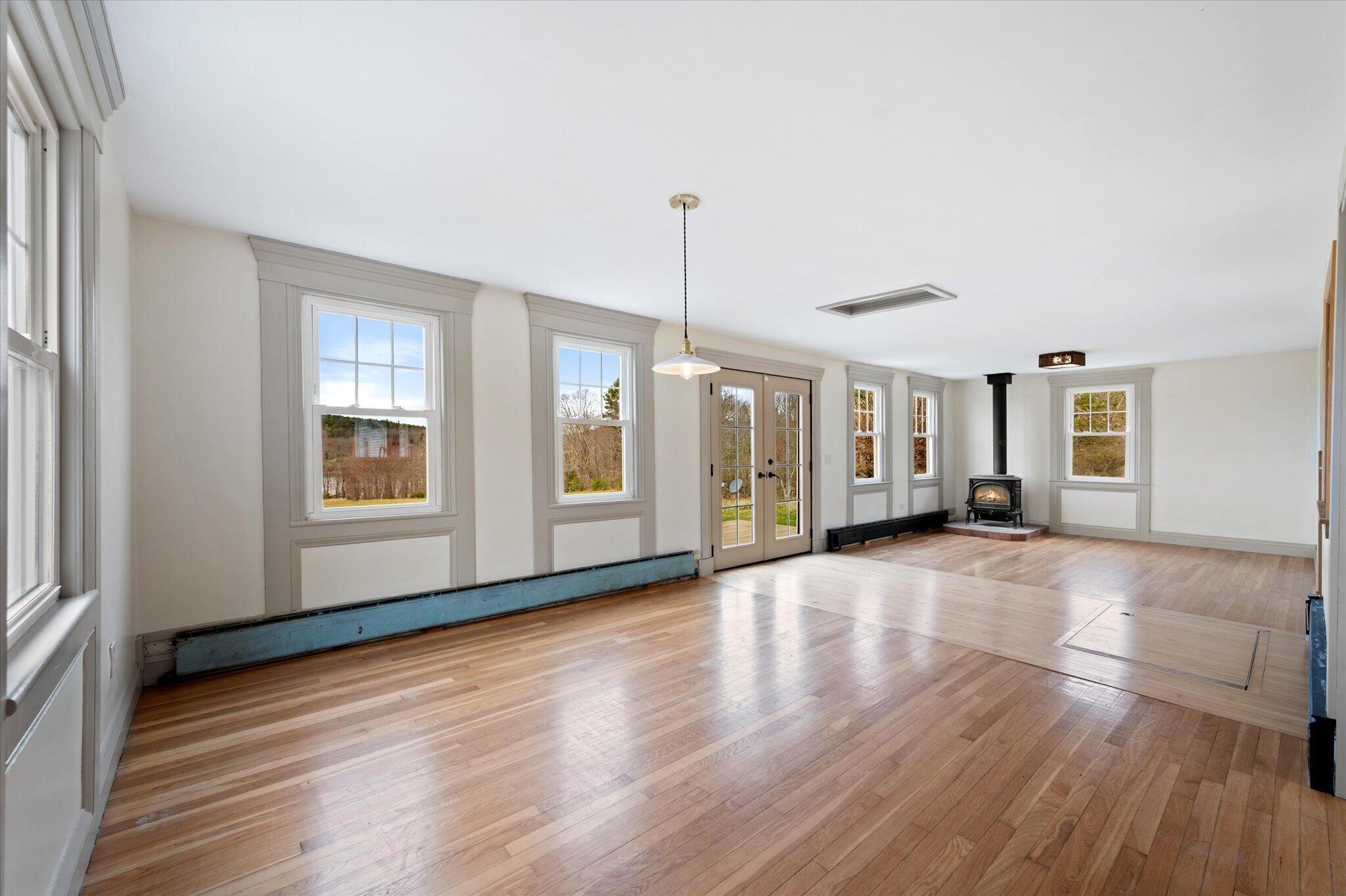 11 Woodbury Way Property Photo 11