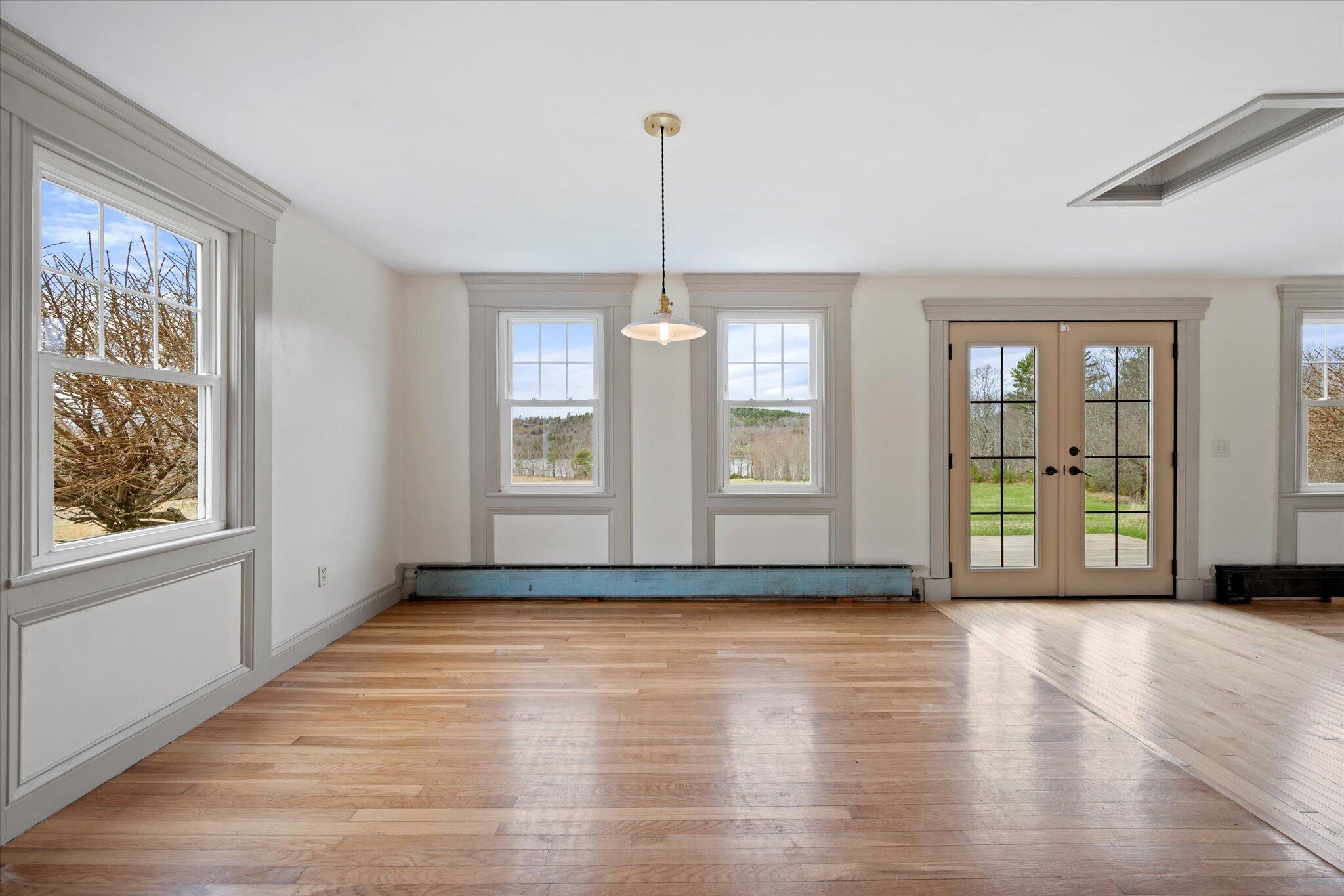 11 Woodbury Way Property Photo 12