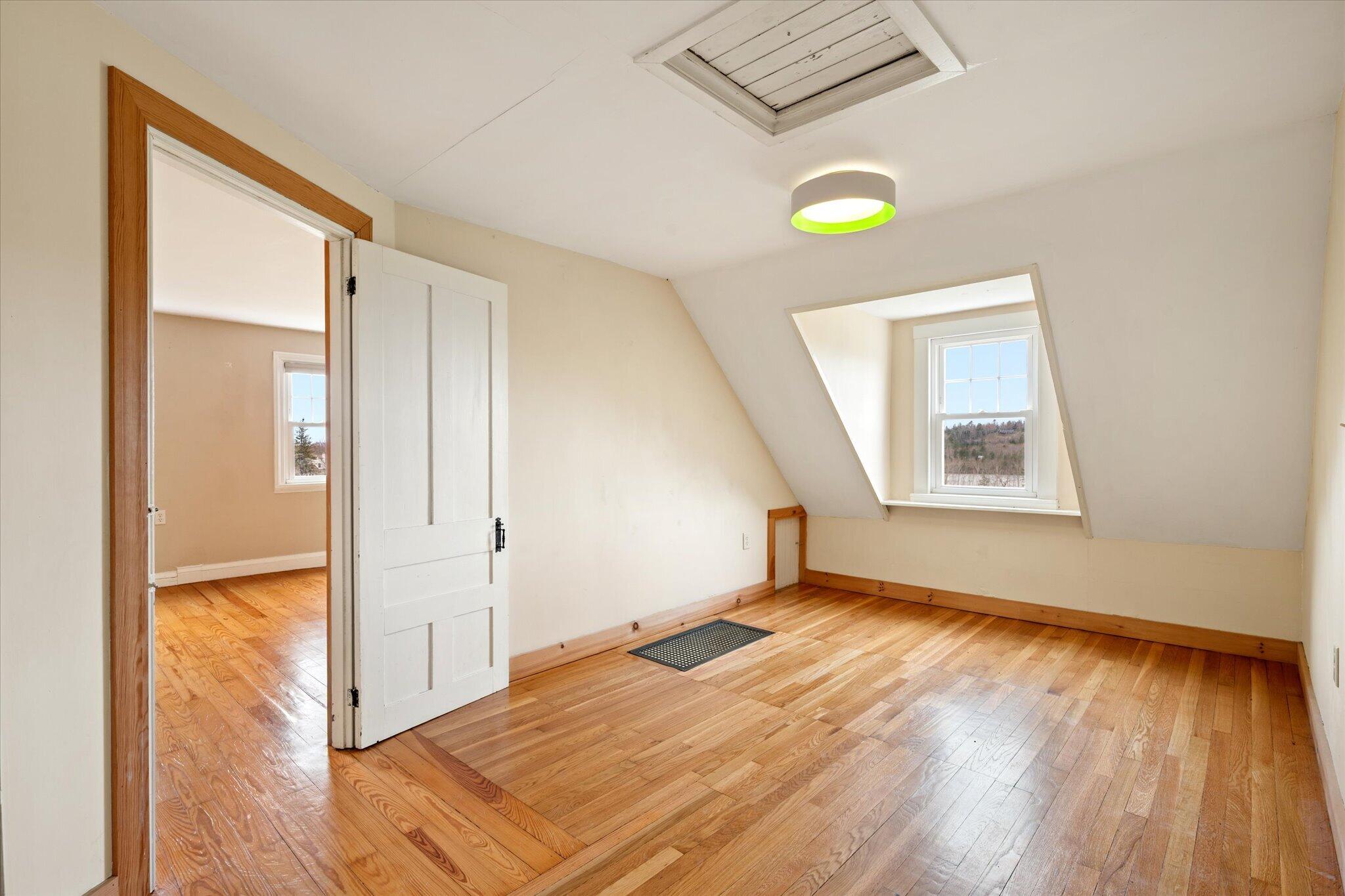11 Woodbury Way Property Photo 29