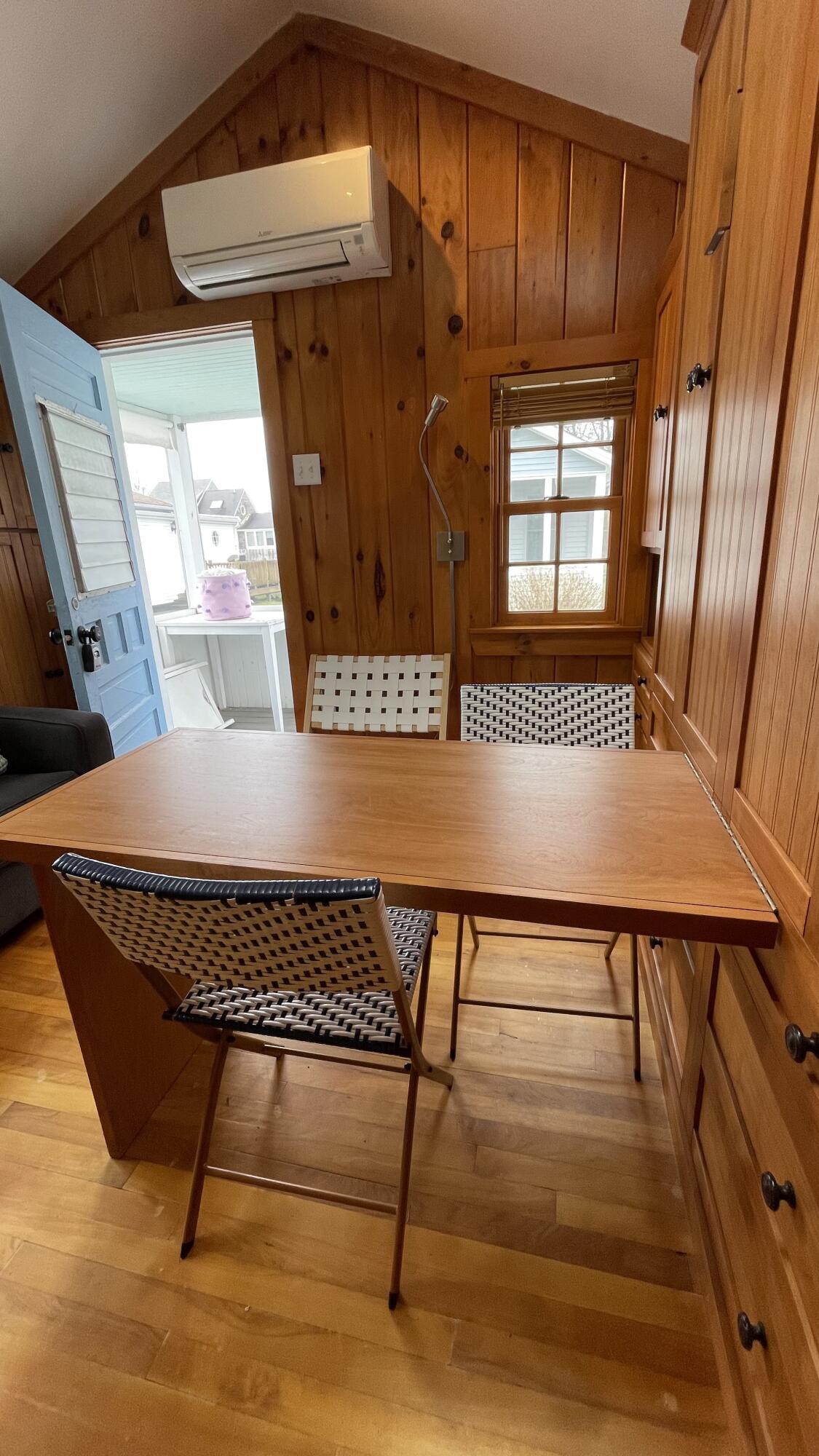 9 E Grand Avenue 17 Property Photo 8