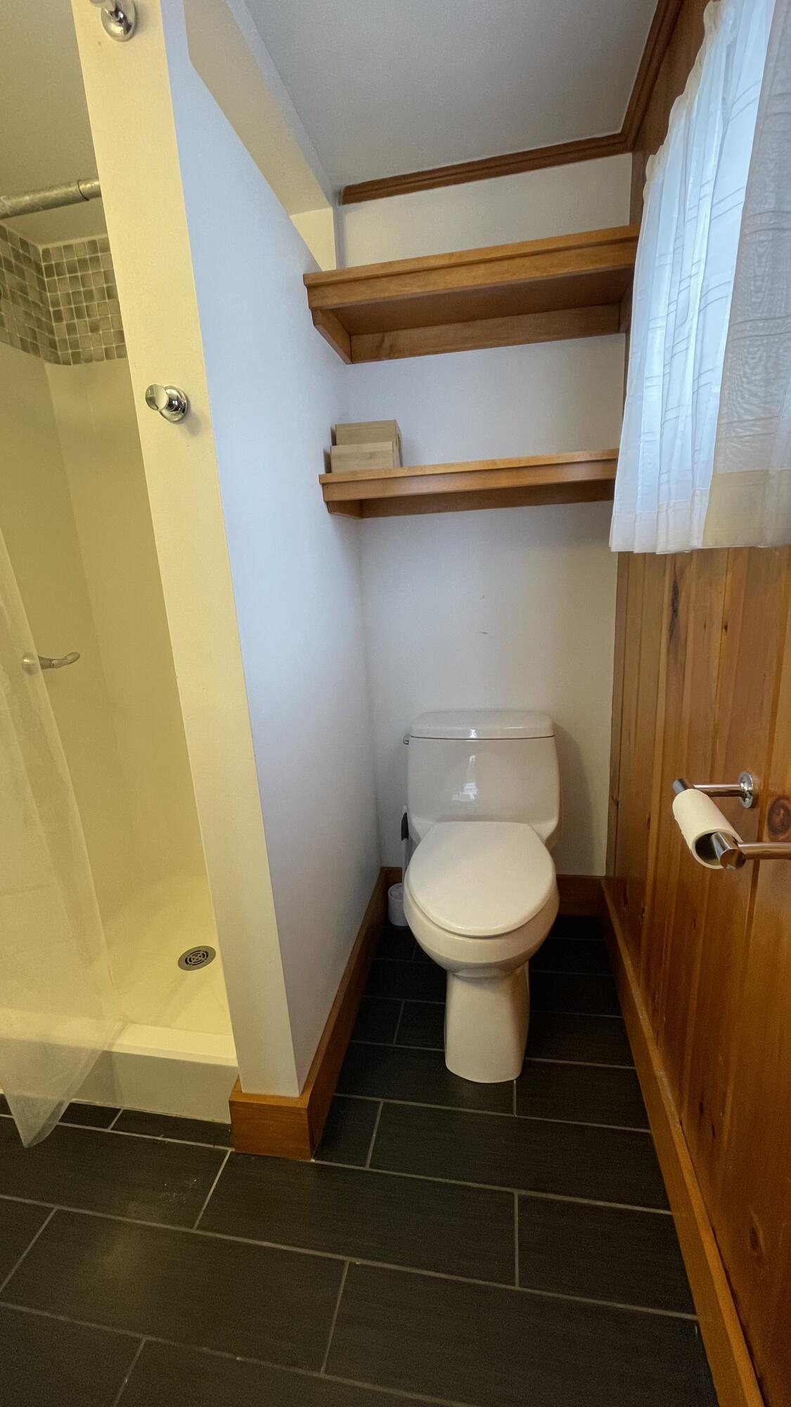 9 E Grand Avenue 17 Property Photo 17