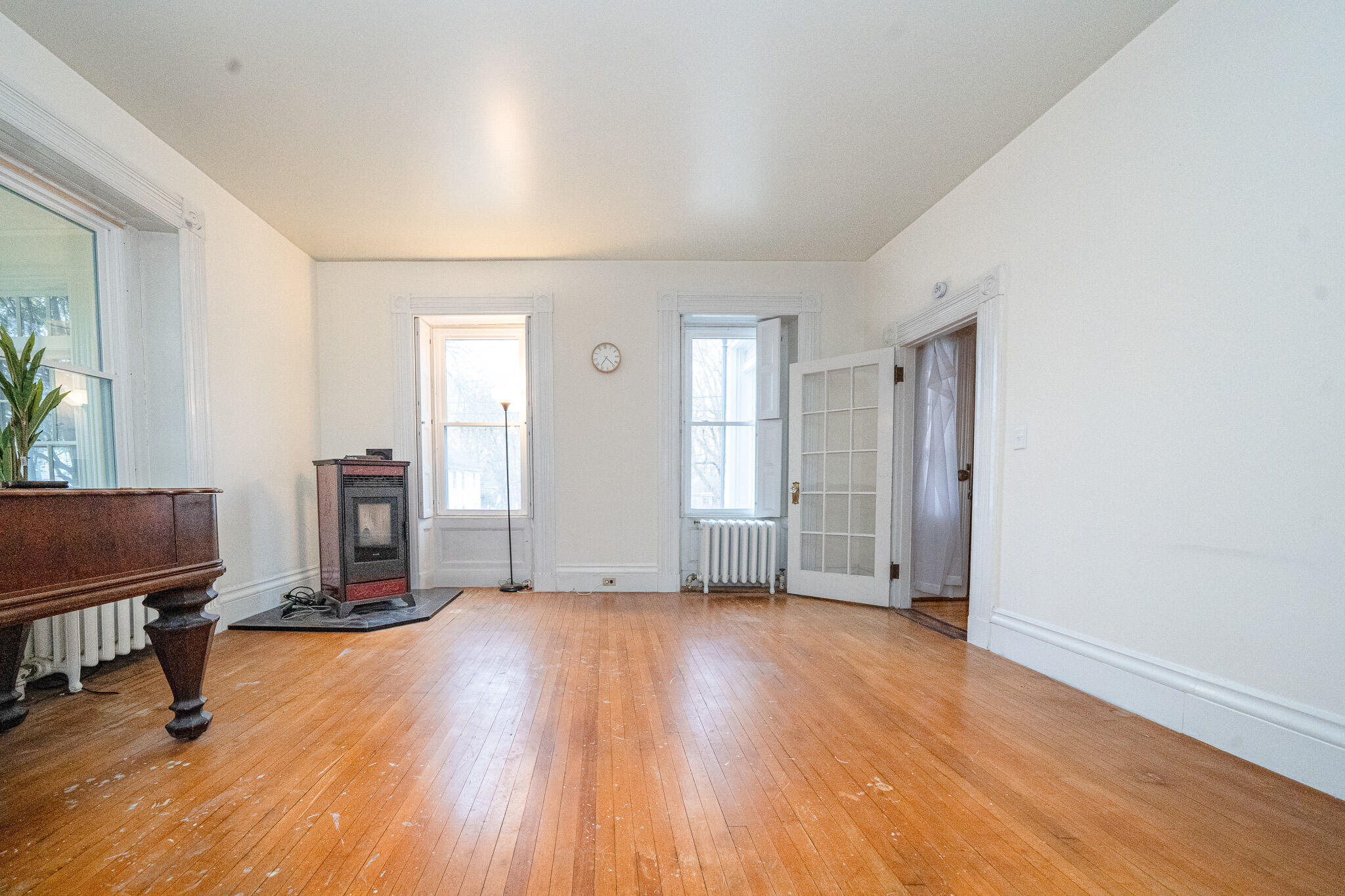 115 Essex Street Property Photo 14