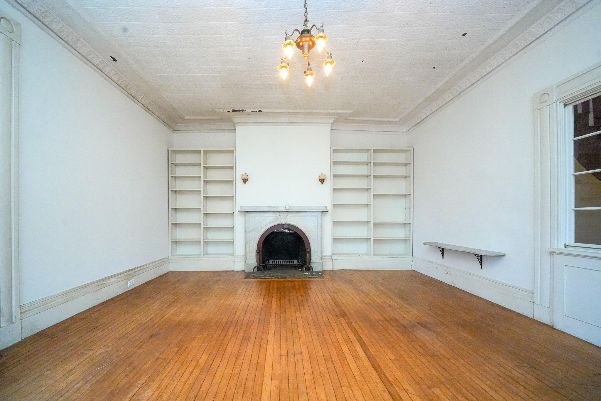 115 Essex Street Property Photo 21