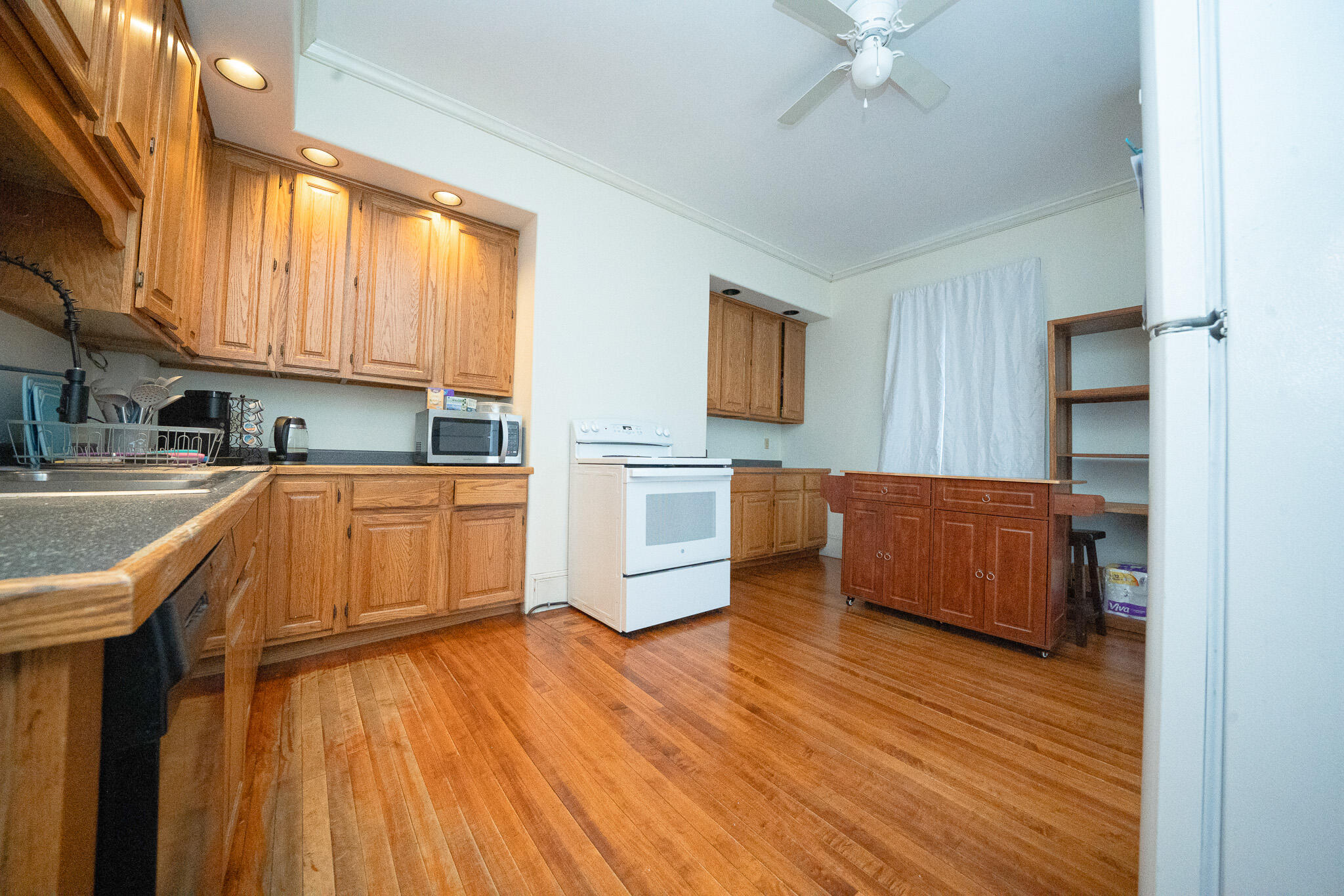 115 Essex Street Property Photo 22