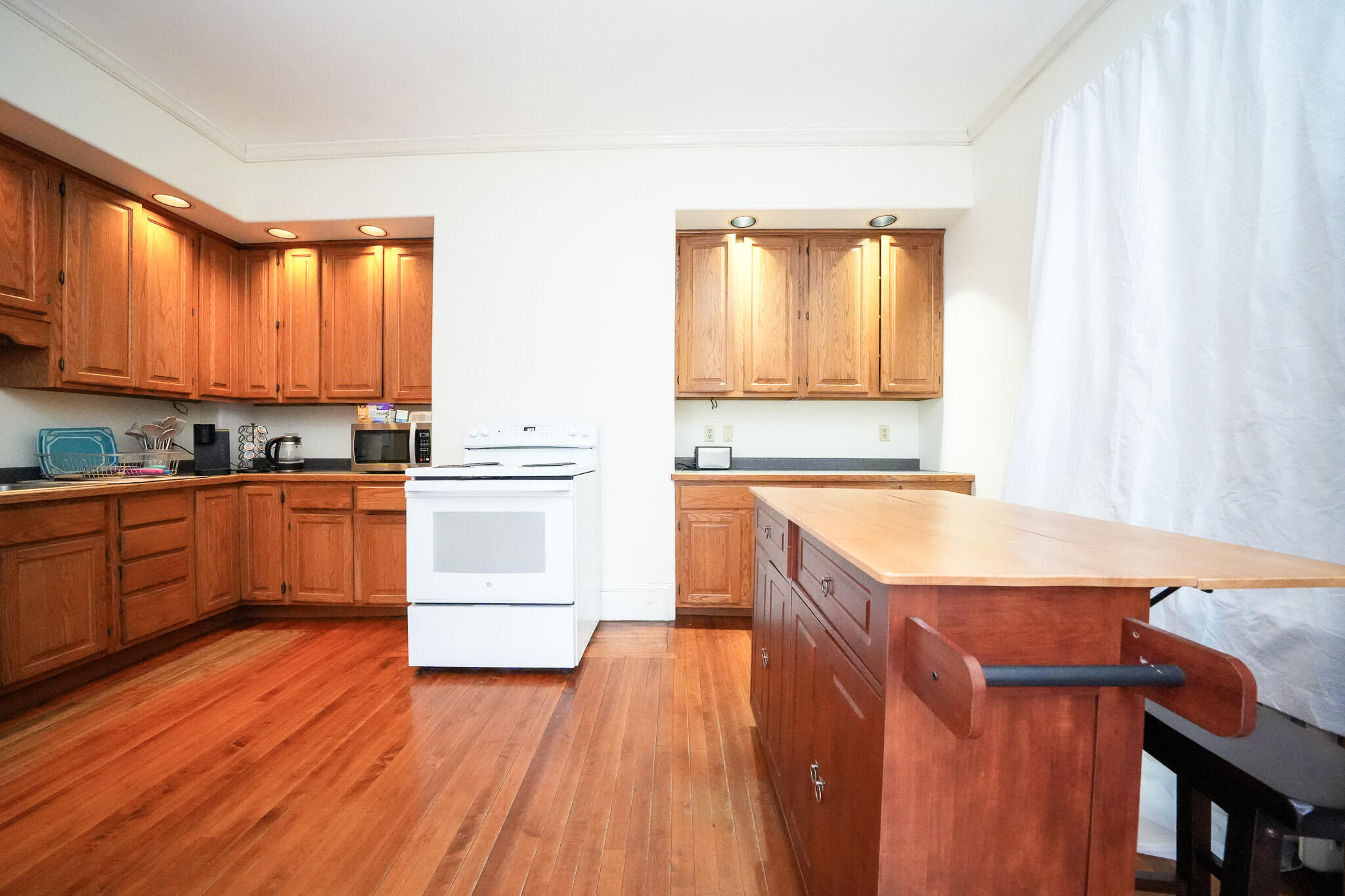 115 Essex Street Property Photo 23