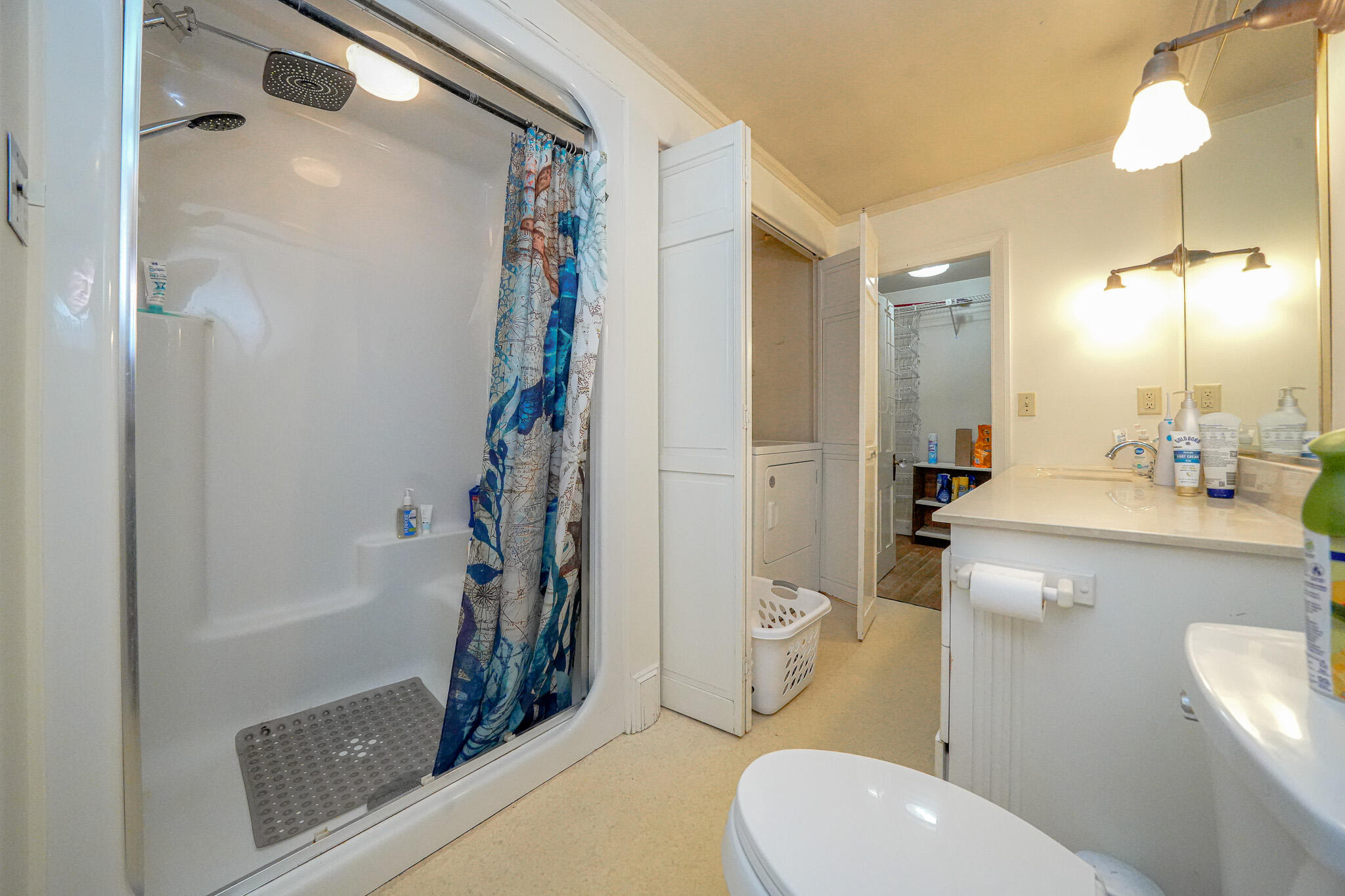 115 Essex Street Property Photo 29