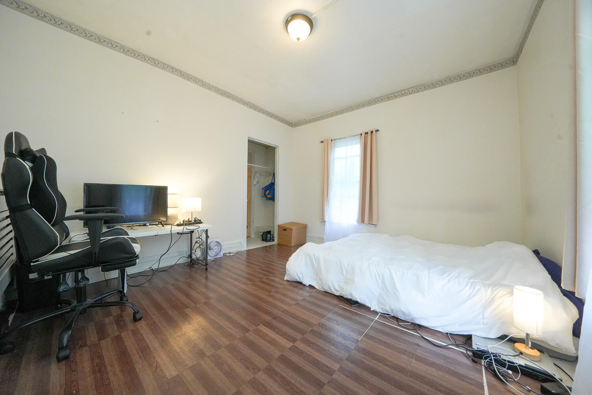 115 Essex Street Property Photo 37