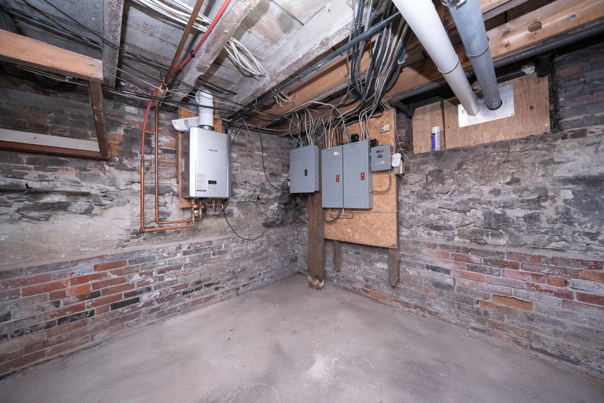 115 Essex Street Property Photo 42