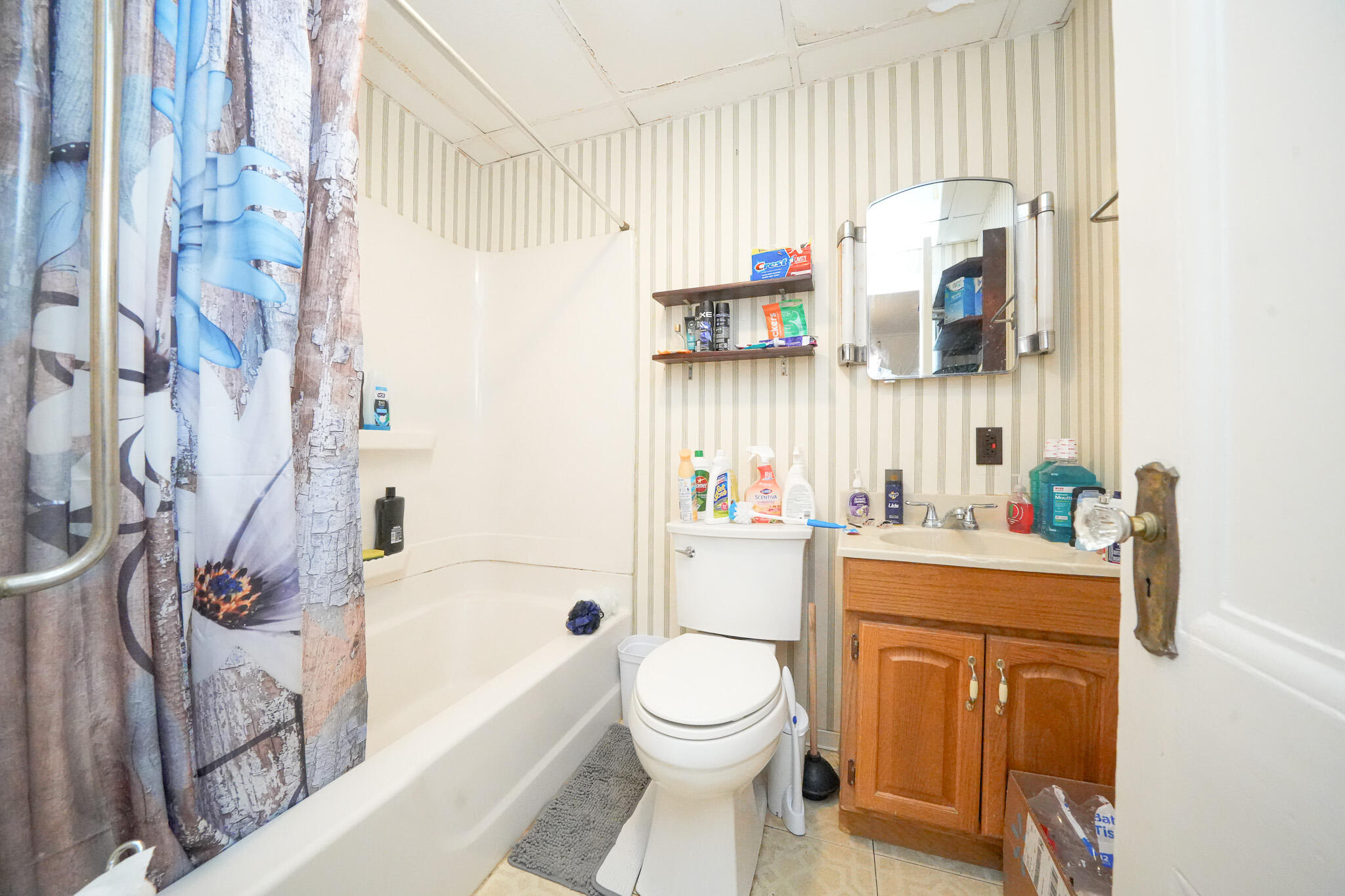115 Essex Street Property Photo 45