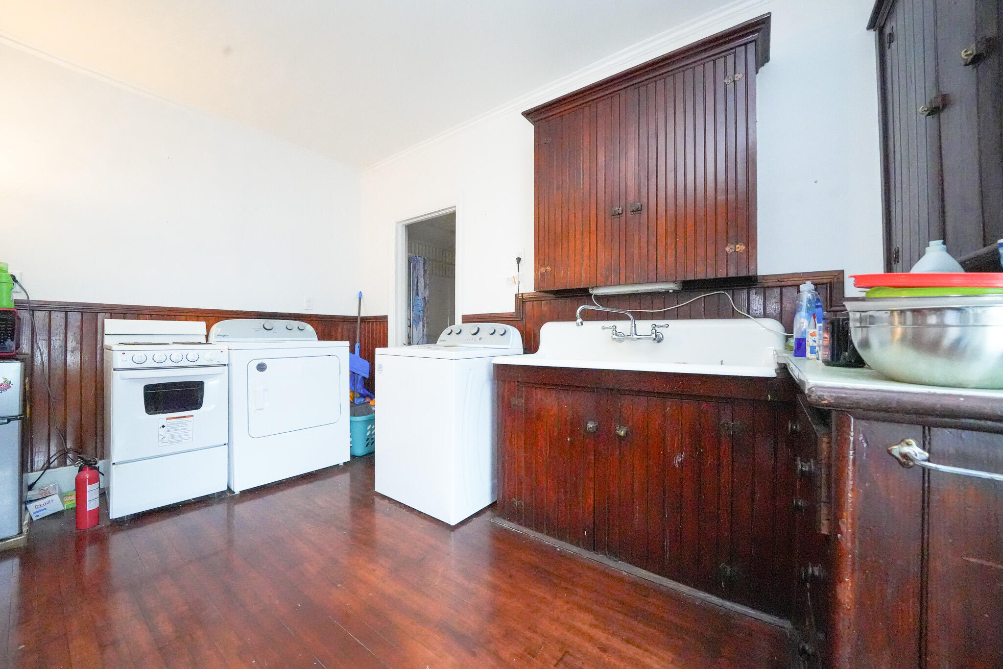 115 Essex Street Property Photo 46