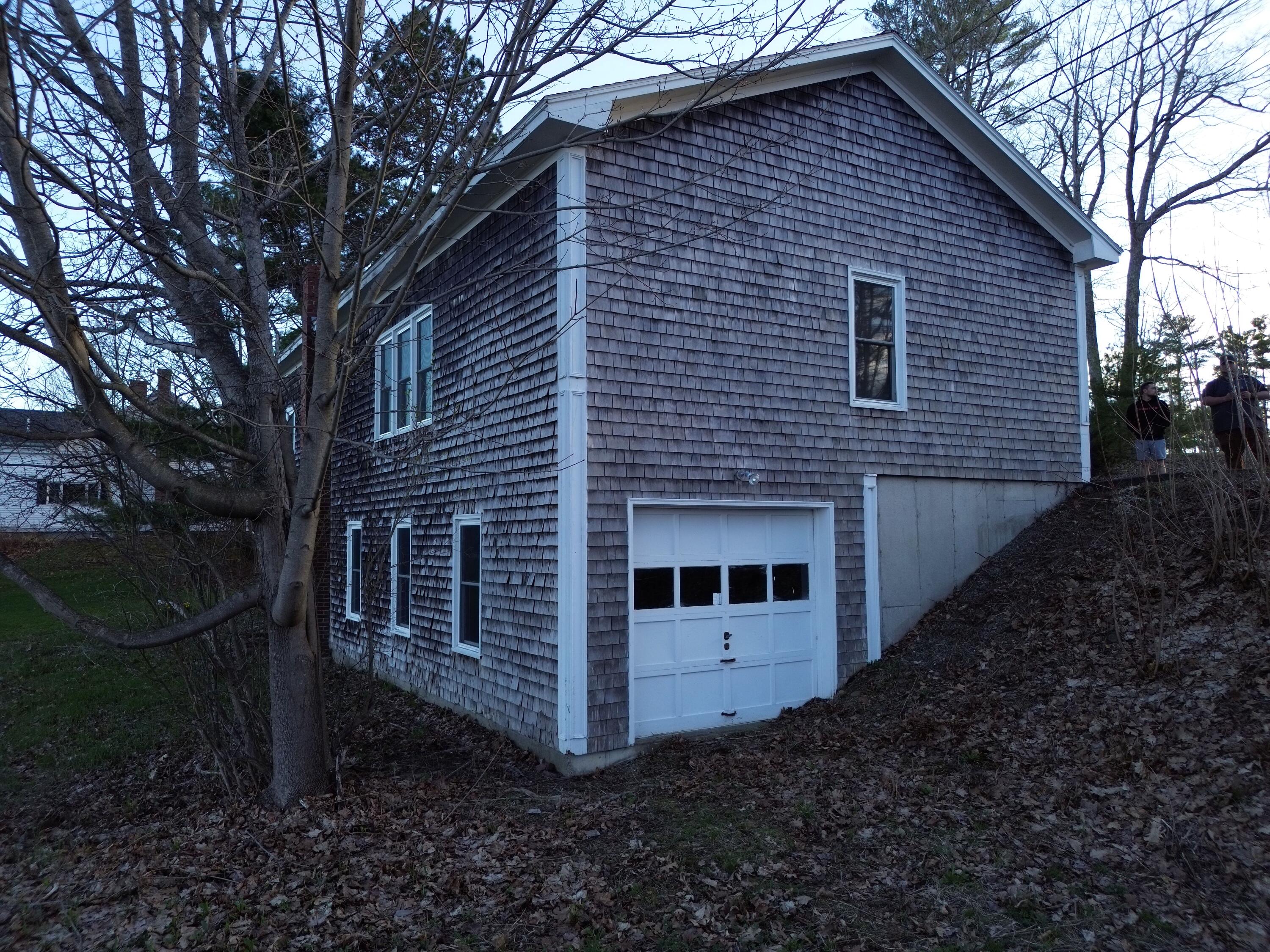865 N Main Street Property Photo 6