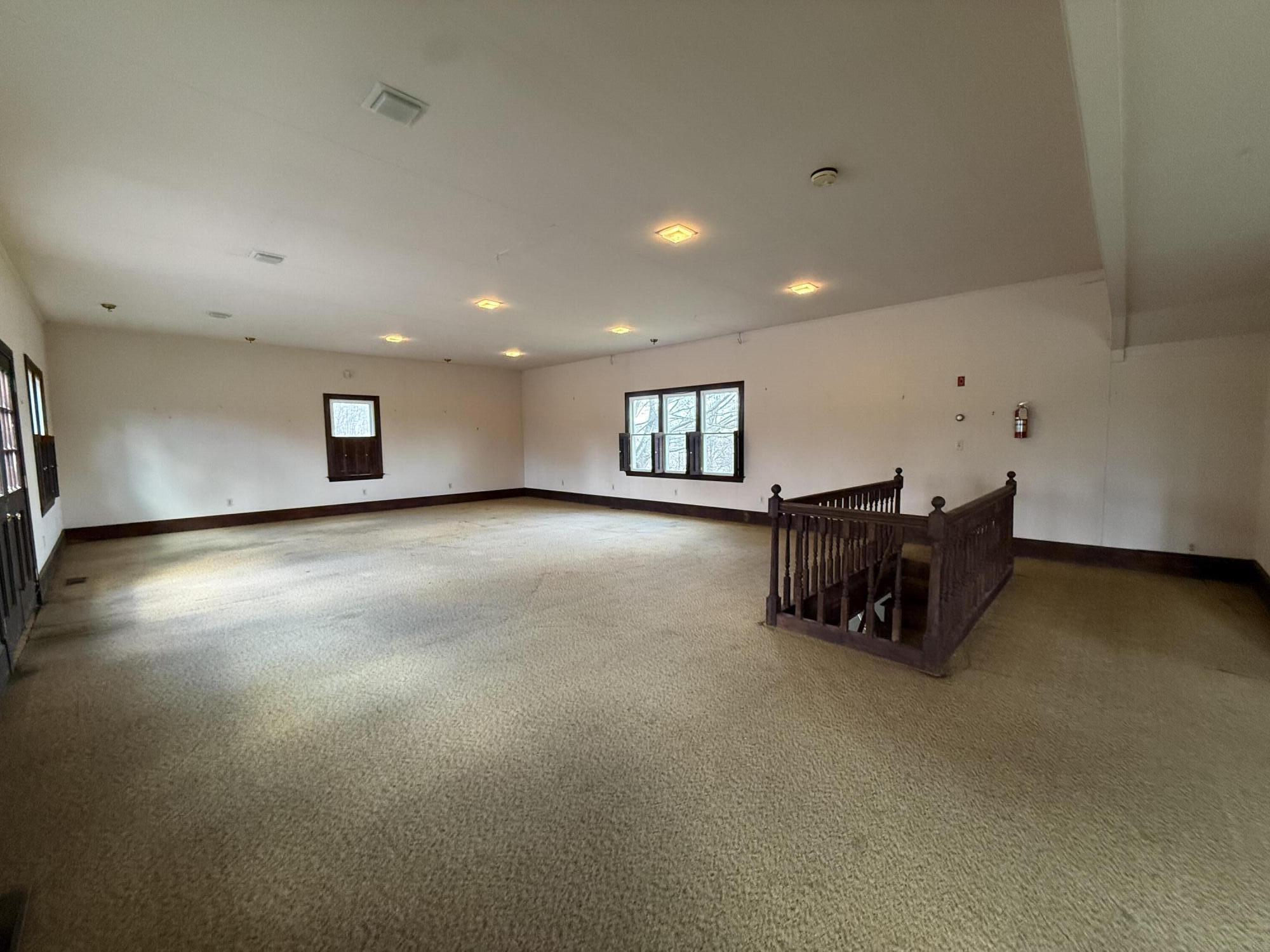 865 N Main Street Property Photo 11