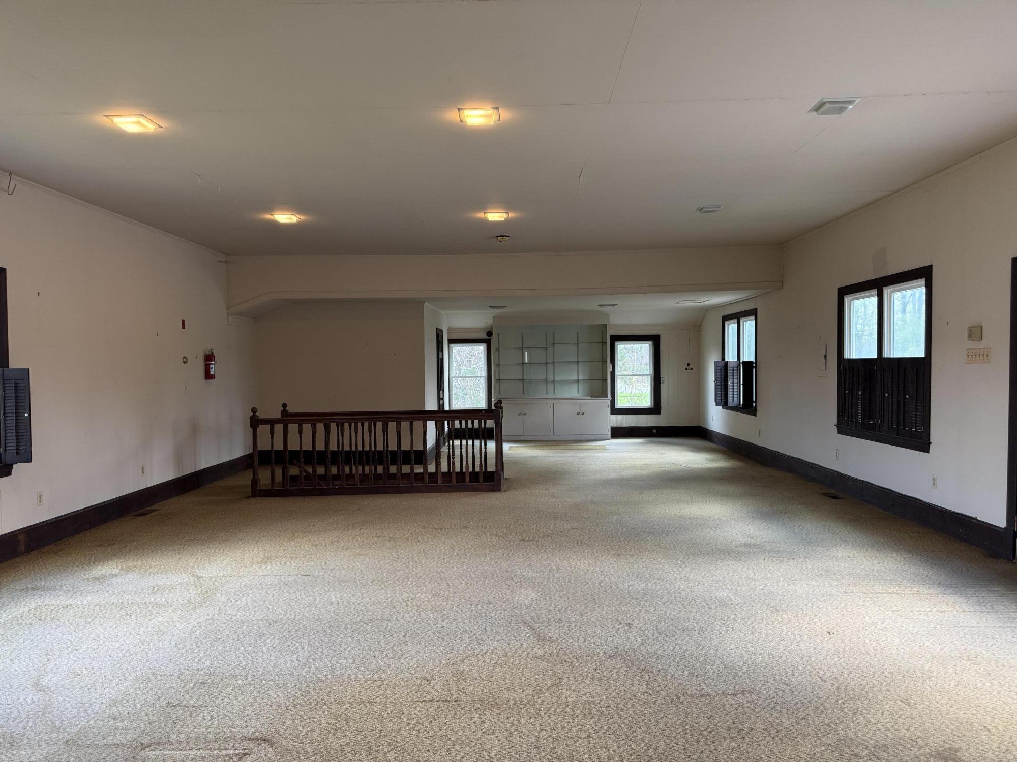 865 N Main Street Property Photo 15