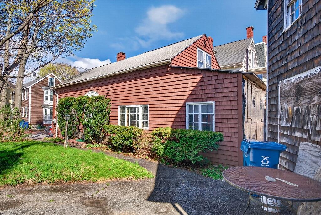 30 Dow Street Property Photo 7