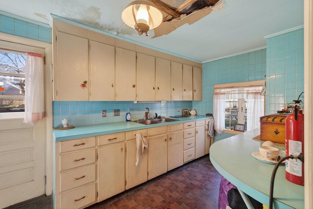 30 Dow Street Property Photo 10