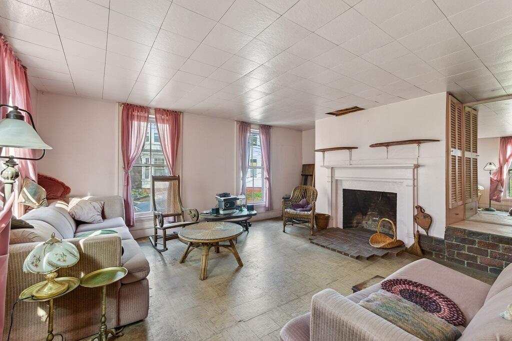 30 Dow Street Property Photo 13