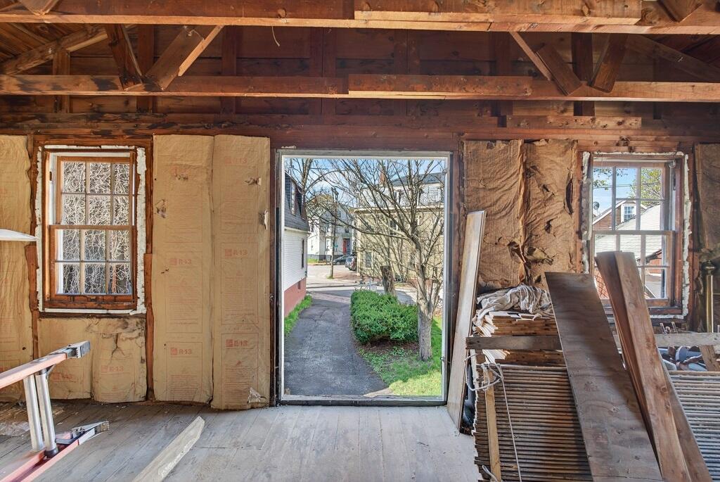 30 Dow Street Property Photo 24