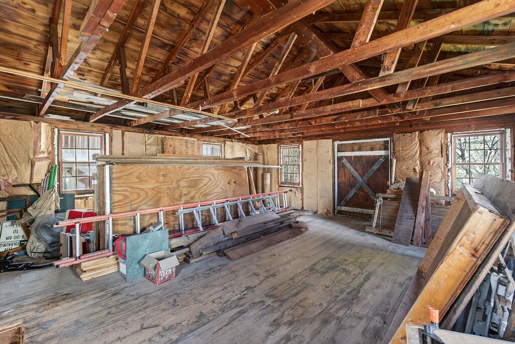 30 Dow Street Property Photo 25