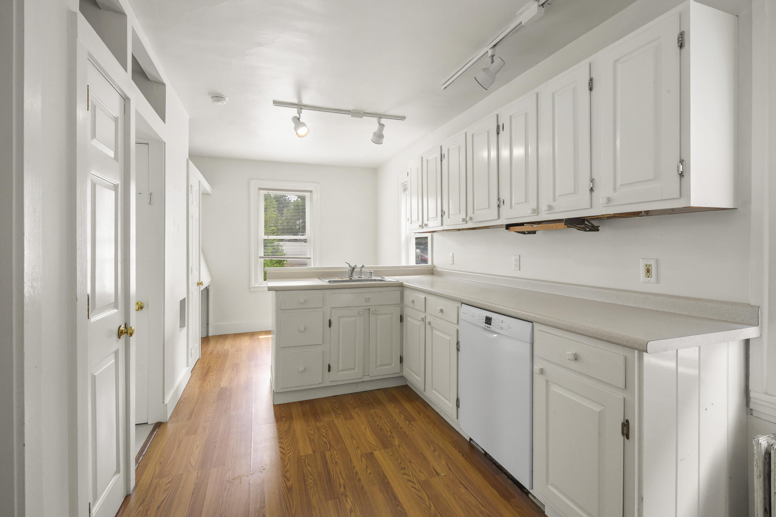 9 Pleasant Street Property Photo 5