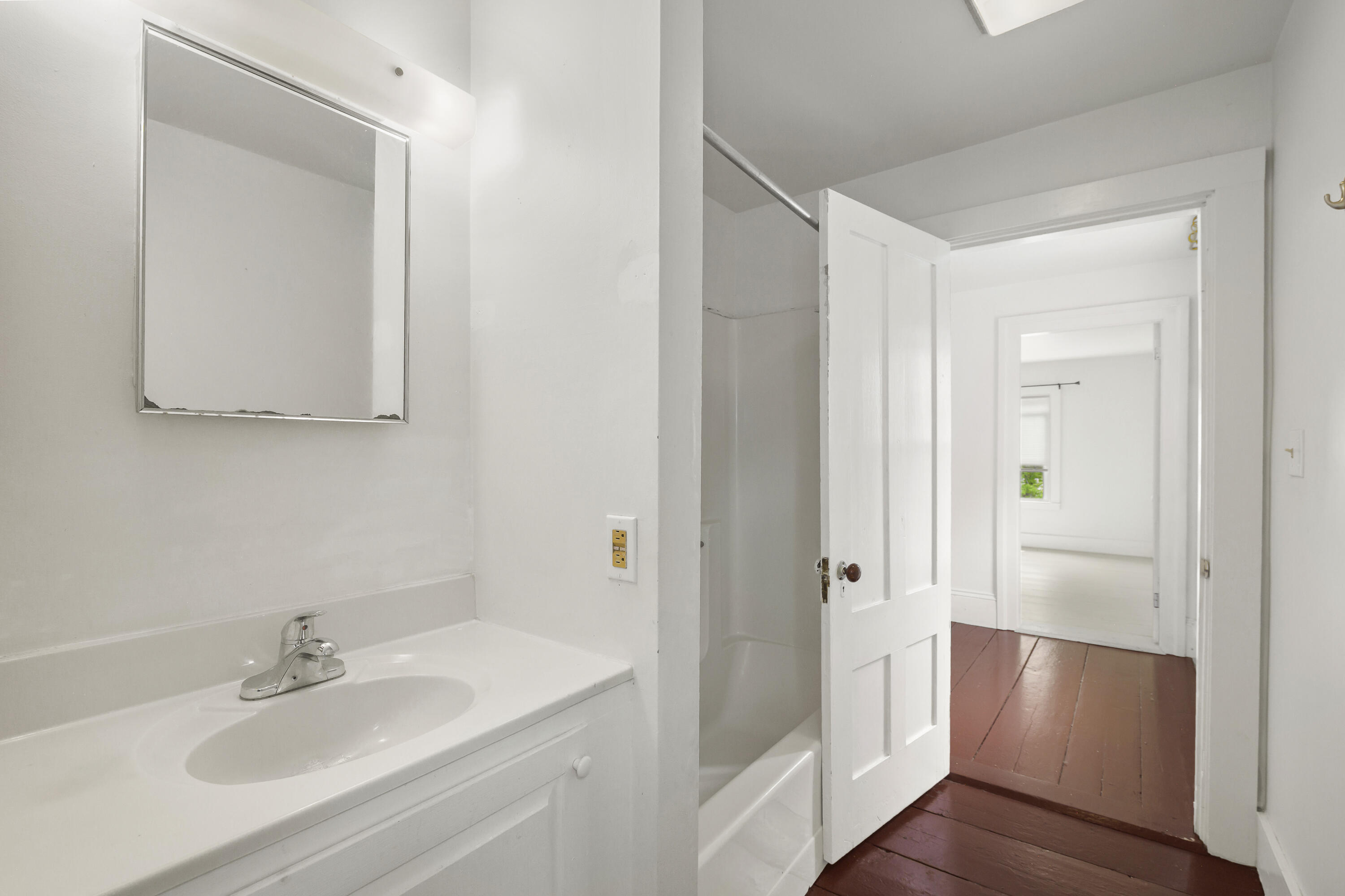 9 Pleasant Street Property Photo 18