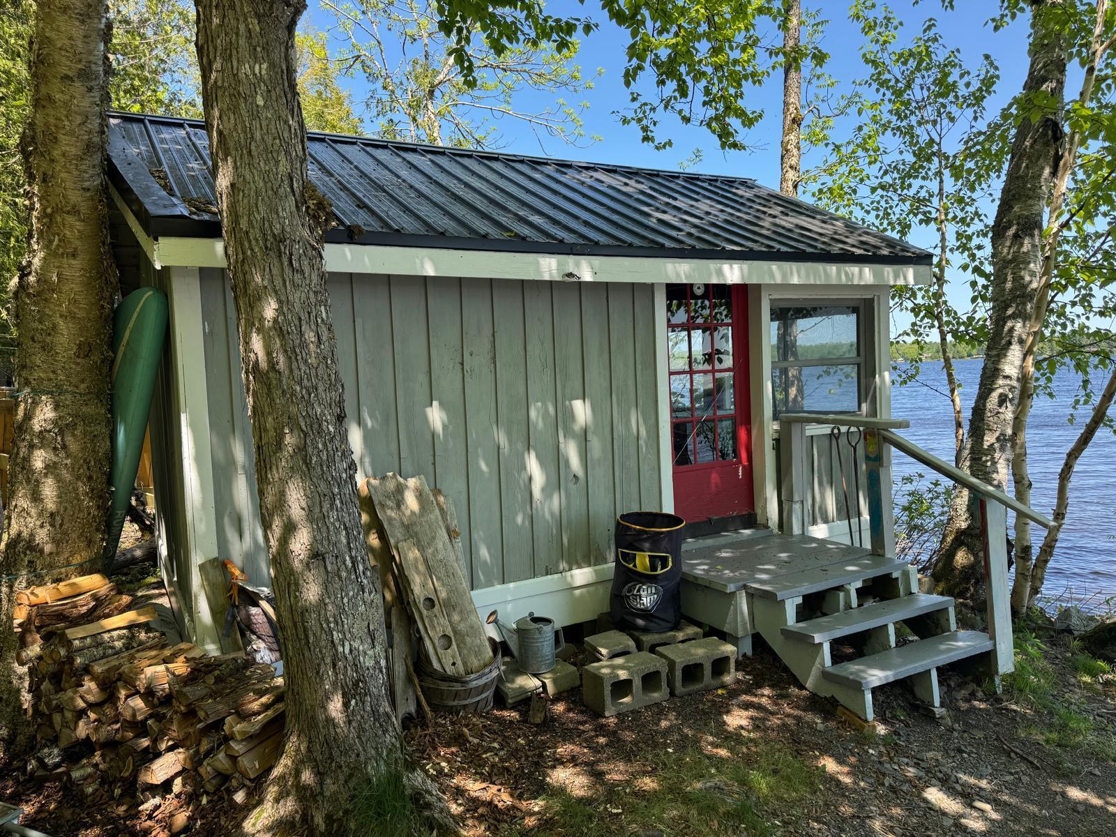 298 West Road Property Photo 10