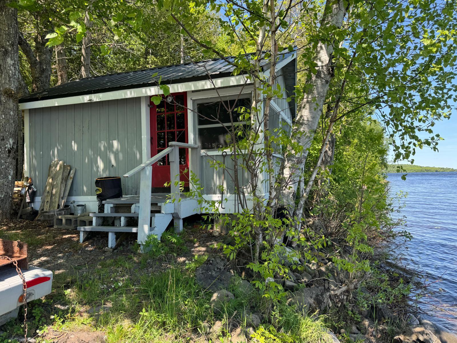 298 West Road Property Photo 12