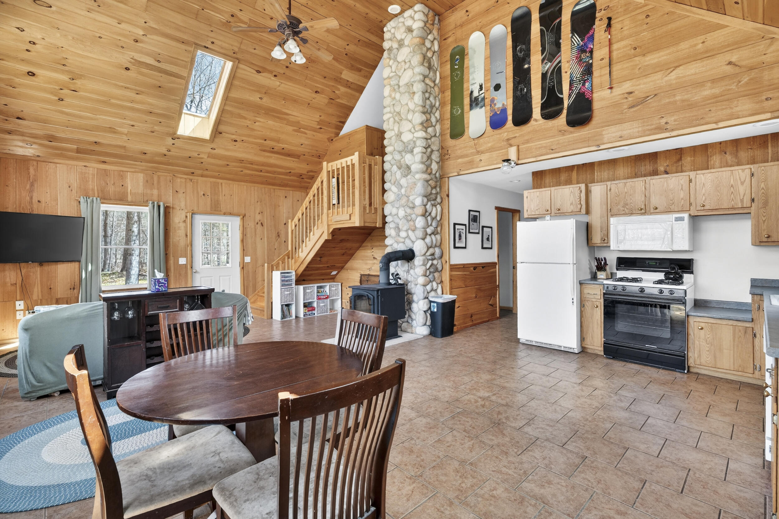 133 Sunday River Road Property Photo 2