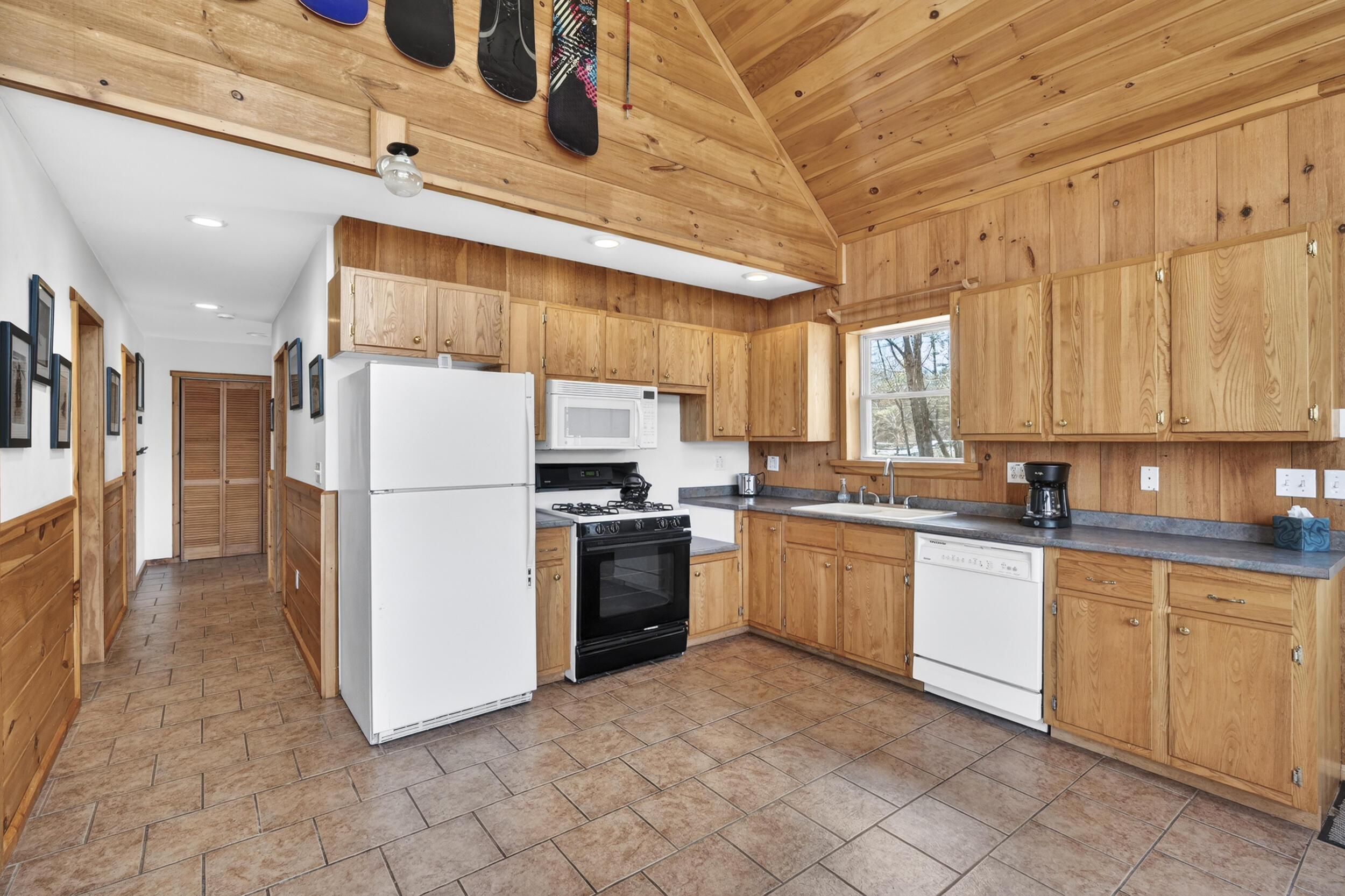 133 Sunday River Road Property Photo 4