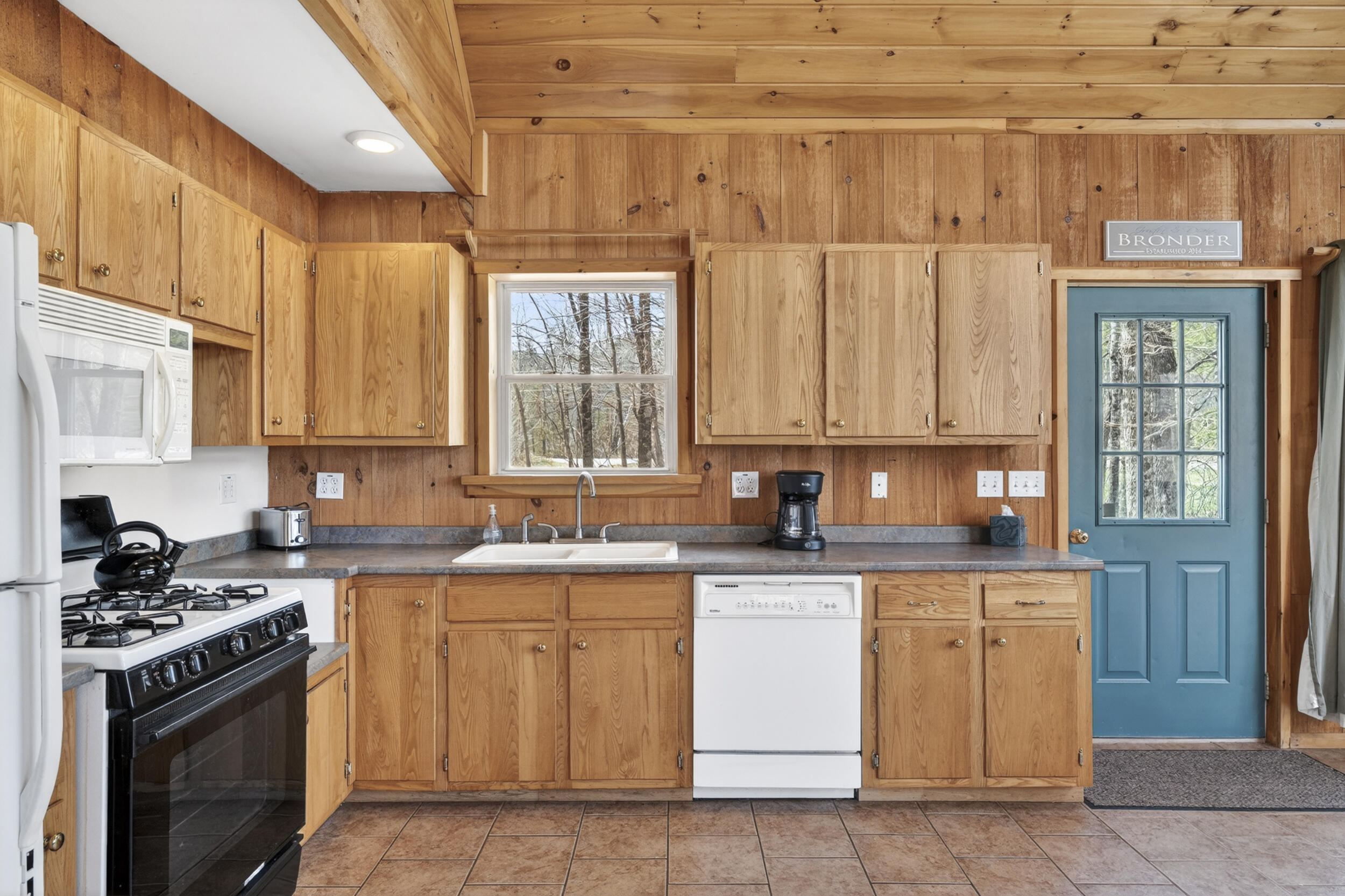 133 Sunday River Road Property Photo 5