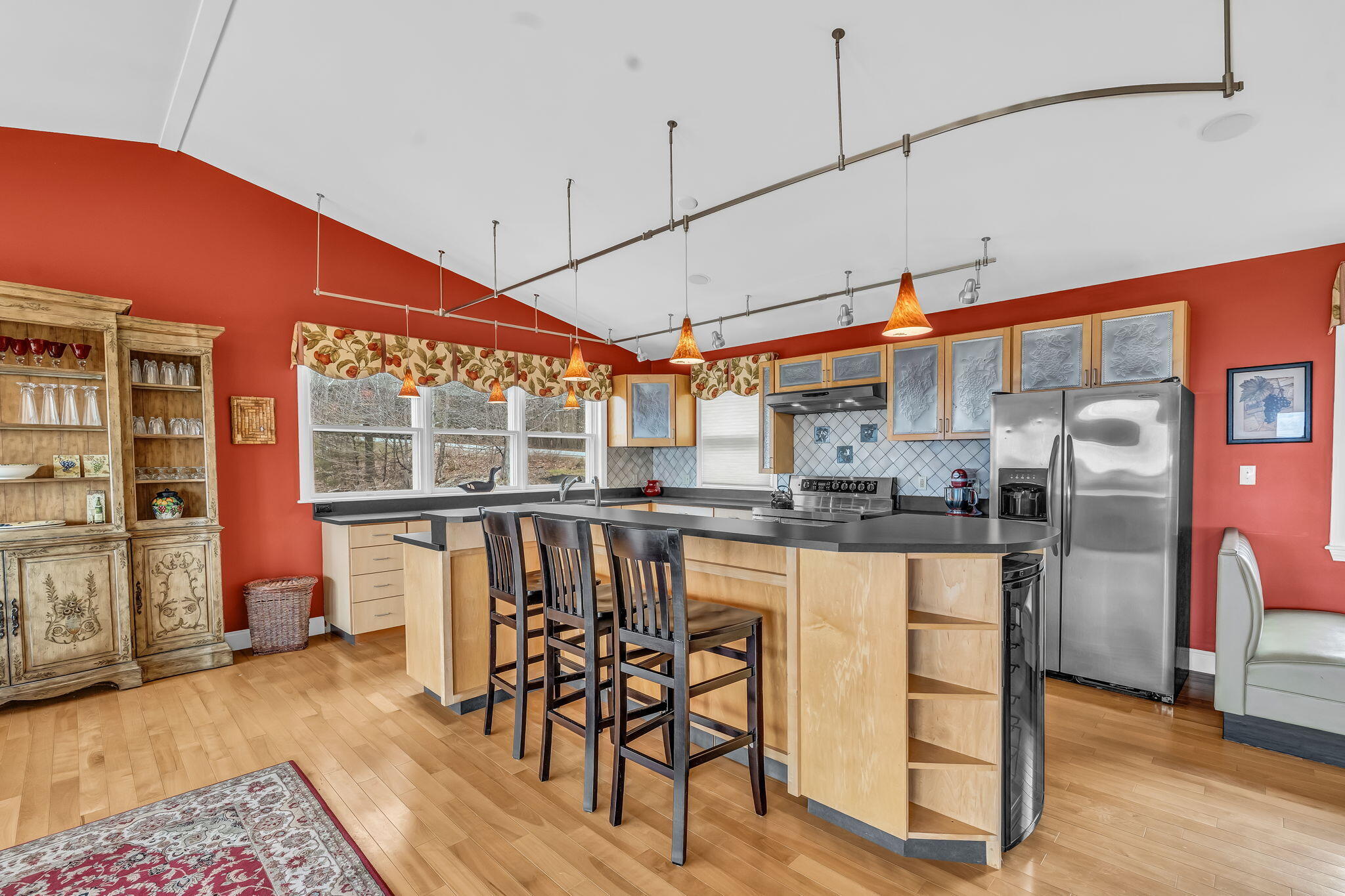 528 West Road Property Photo 14