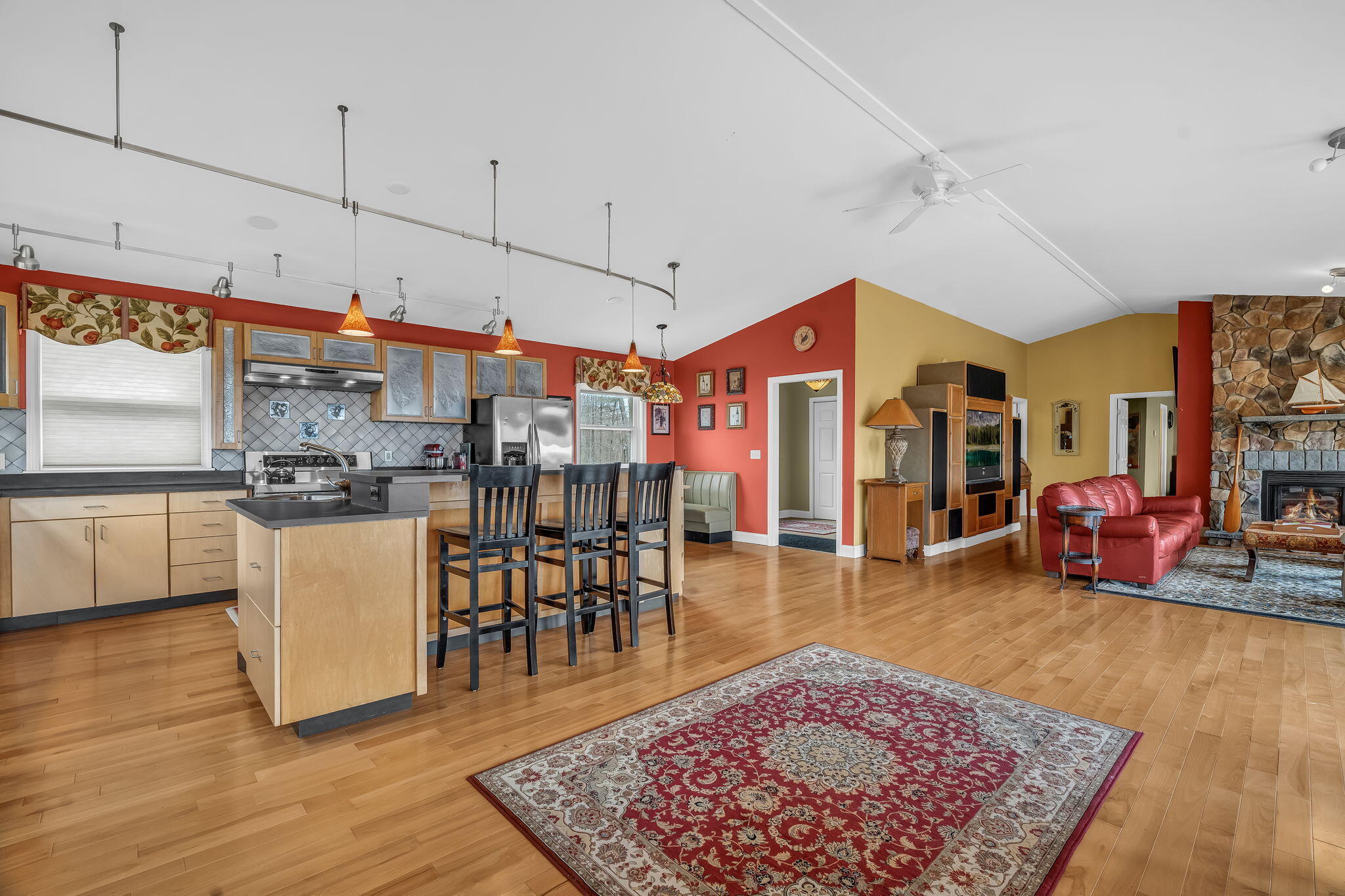 528 West Road Property Photo 27